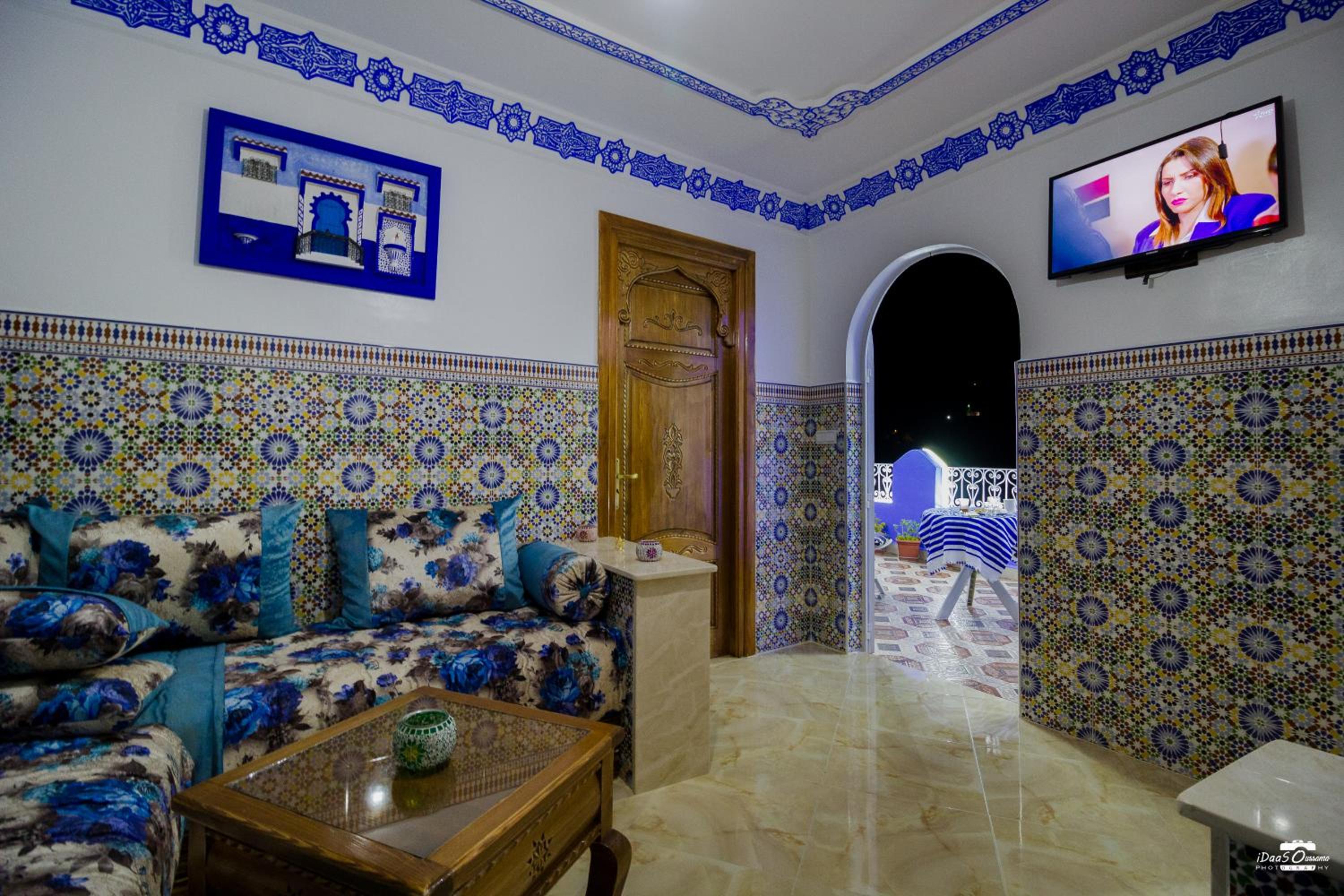 Apartment with Terrace - Photo 10