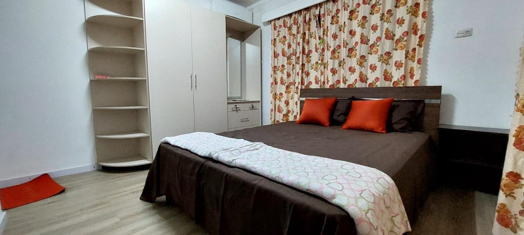 Three-Bedroom House photo 3