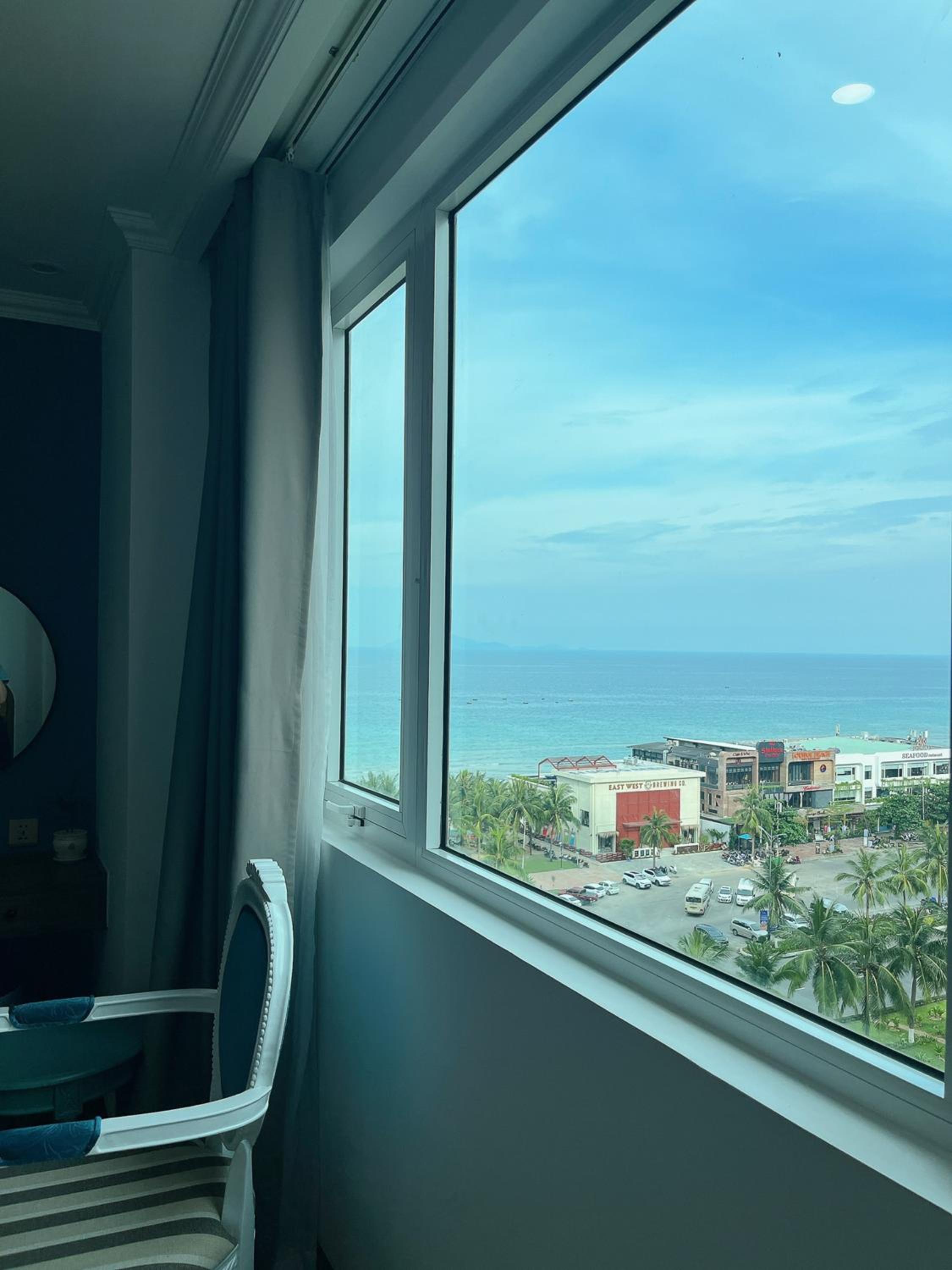 Deluxe Double or Twin Partial Sea View