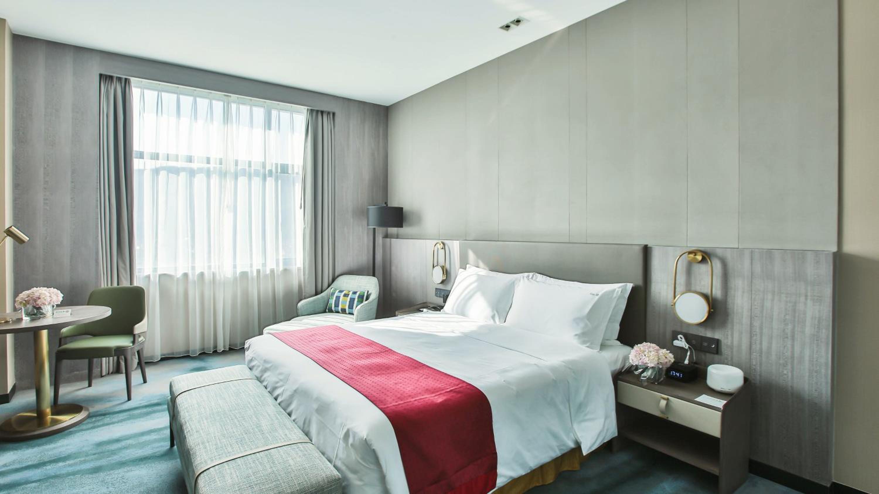Family Suite - Non-Smoking - Photo 1