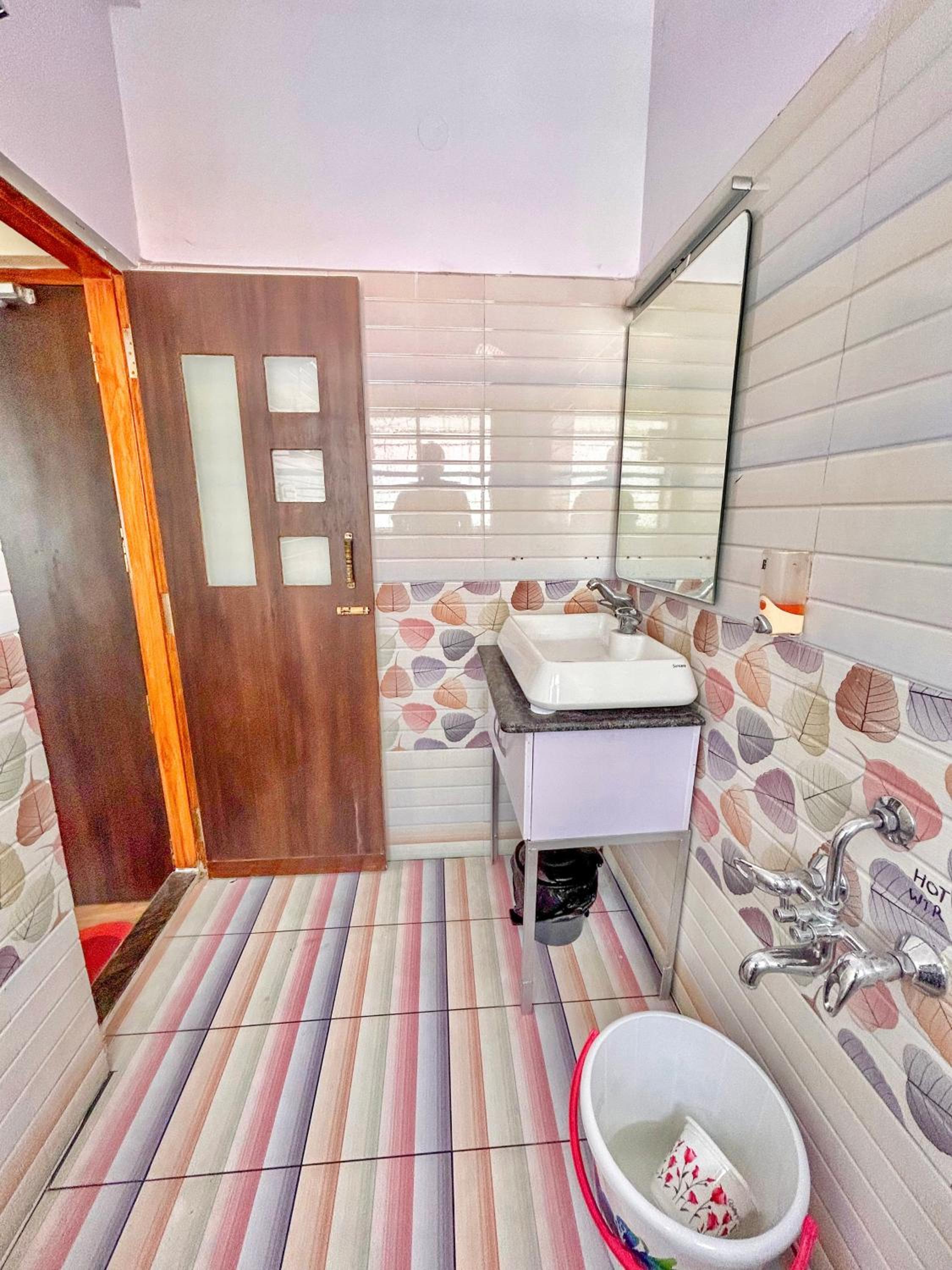 Single Room photo 3