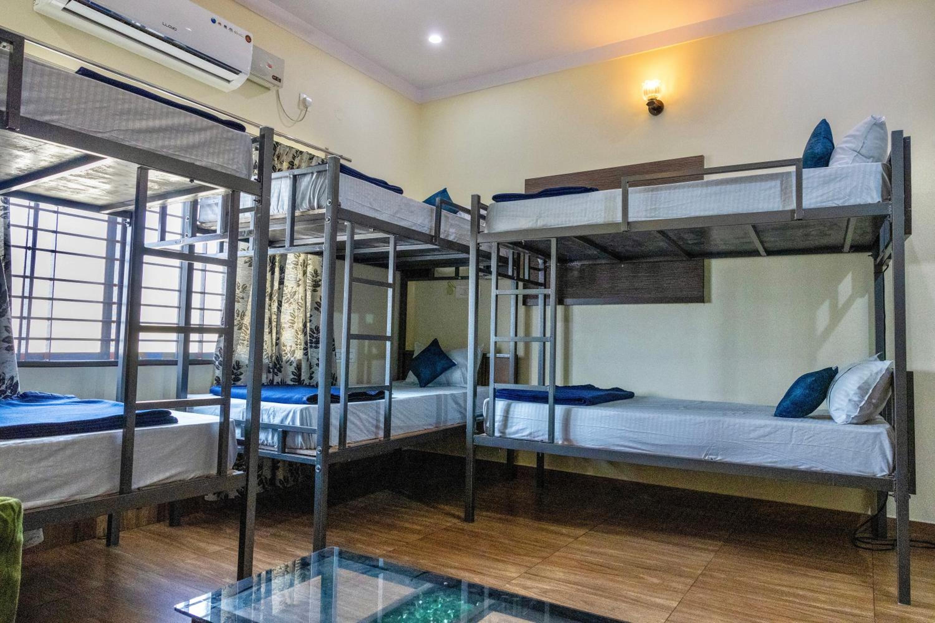 Bed in 6-Bed Dormitory Room photo 1