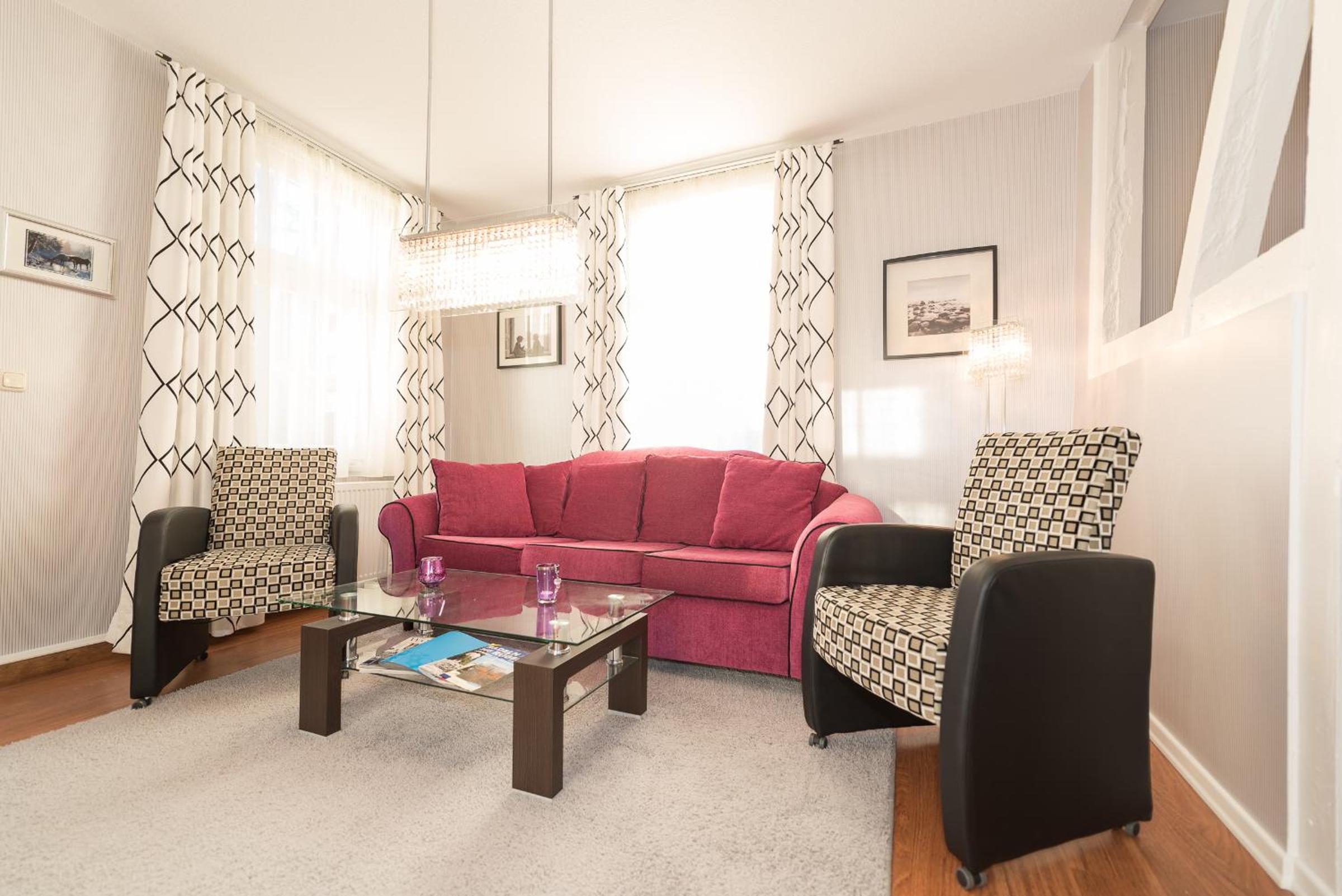 One-Bedroom Apartment - 10 photo 3