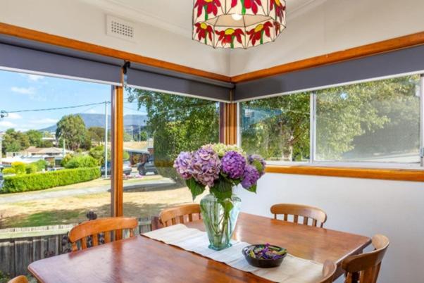 Three-Bedroom House photo 2