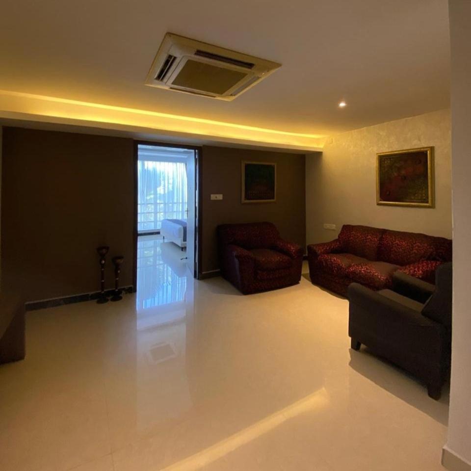 Deluxe Suite - Photo 5