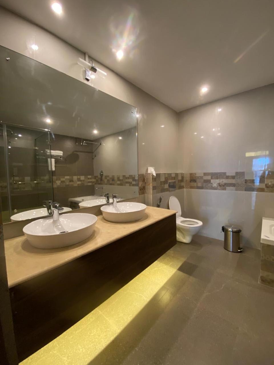 Deluxe Suite - Photo 2