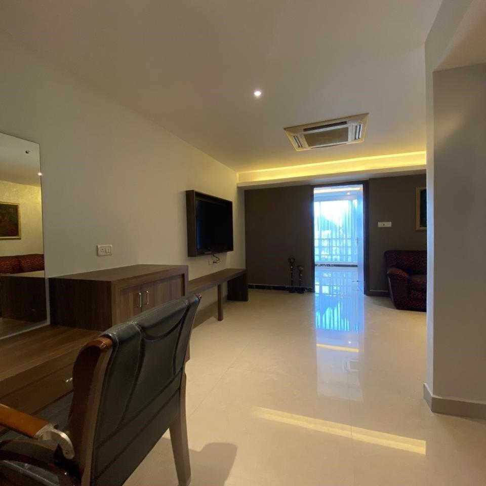 Deluxe Suite - Photo 7