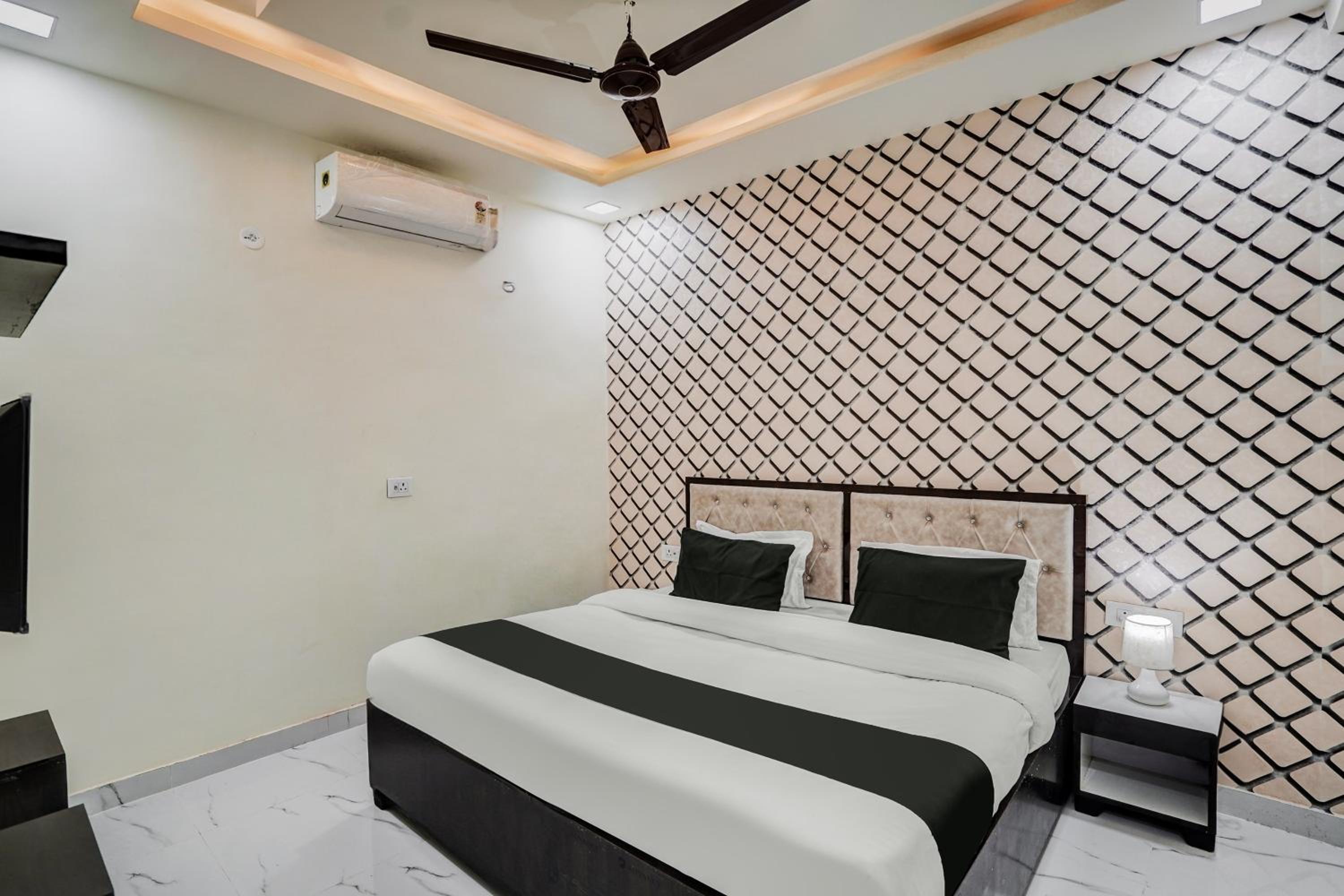 Classic Triple Room