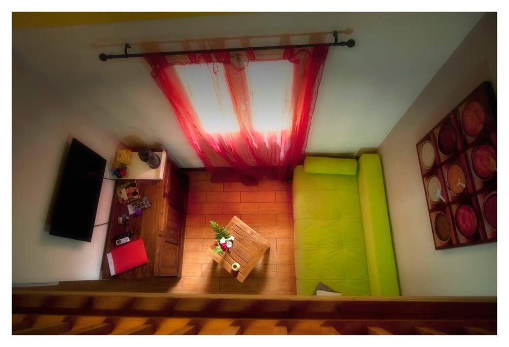 One-Bedroom House photo 1