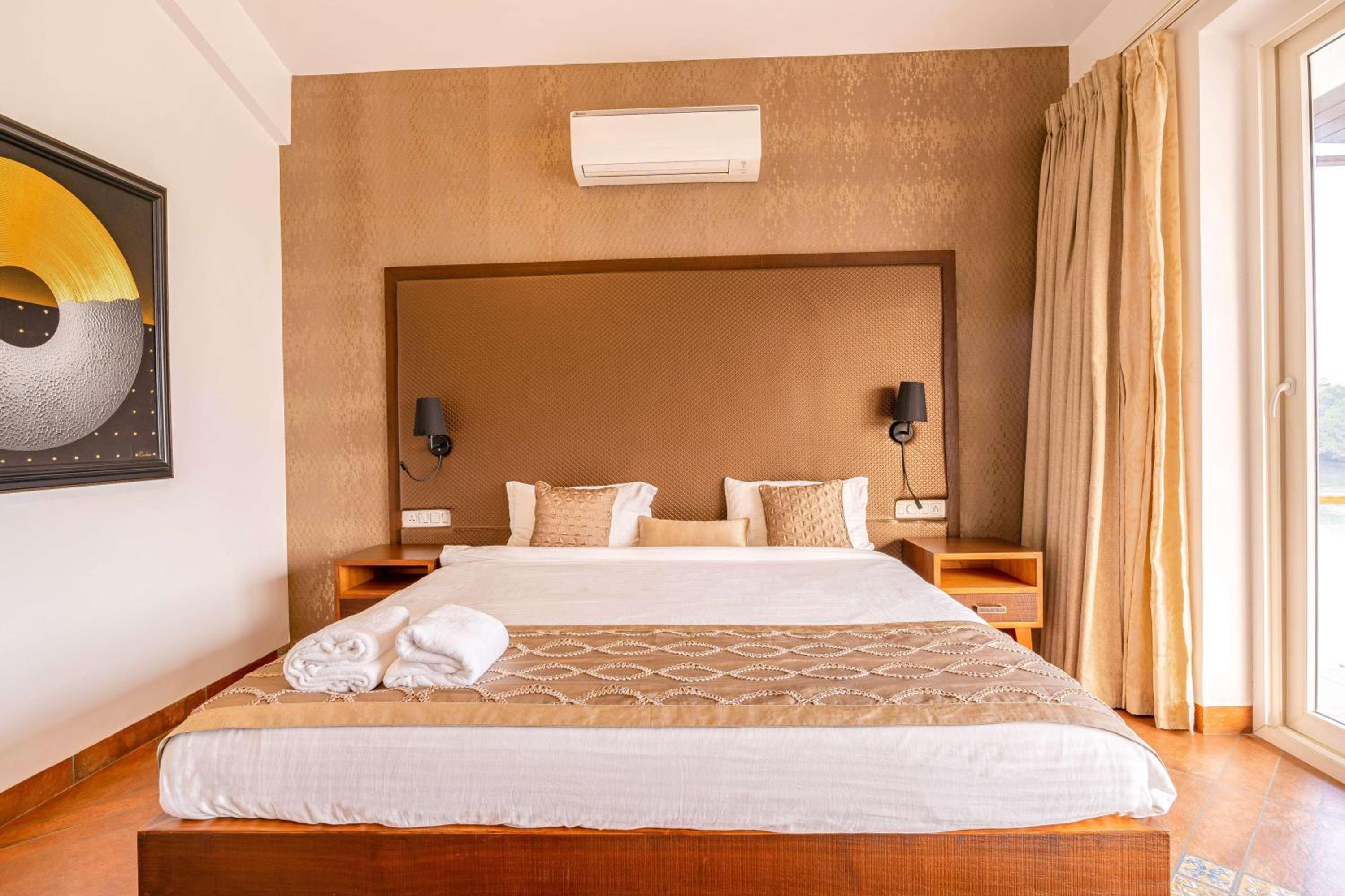 Three-Bedroom Villa photo 1