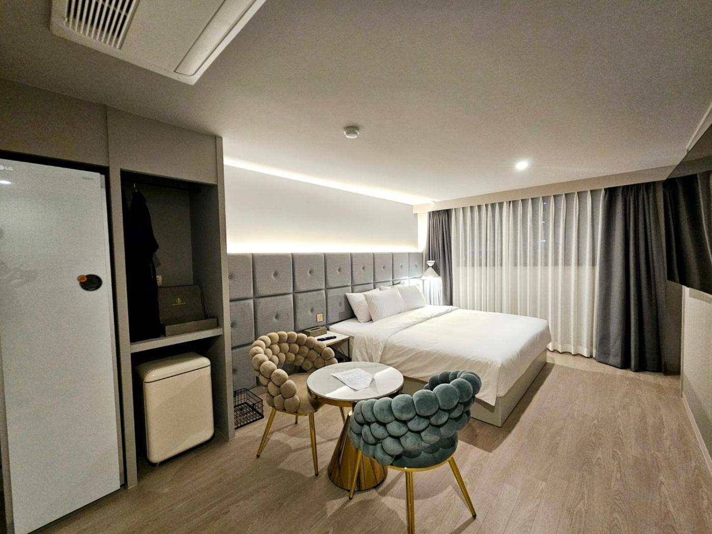Standard Double Room - No Parking - Photo 1