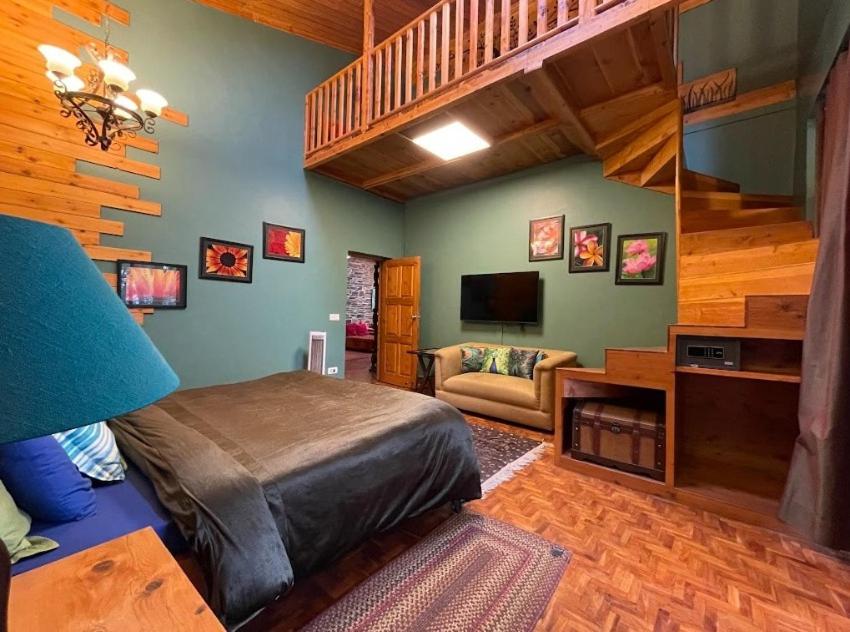 Villa photo 1
