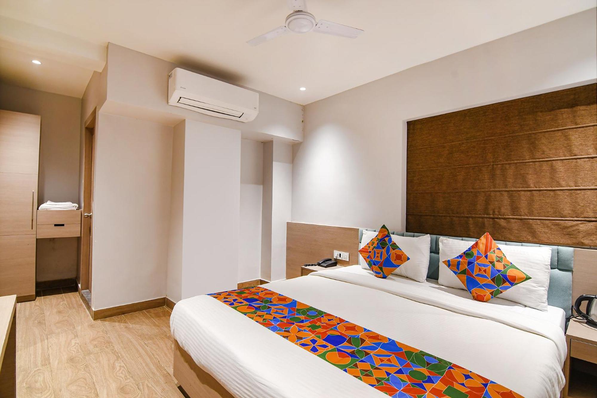 Deluxe Room - Photo 3