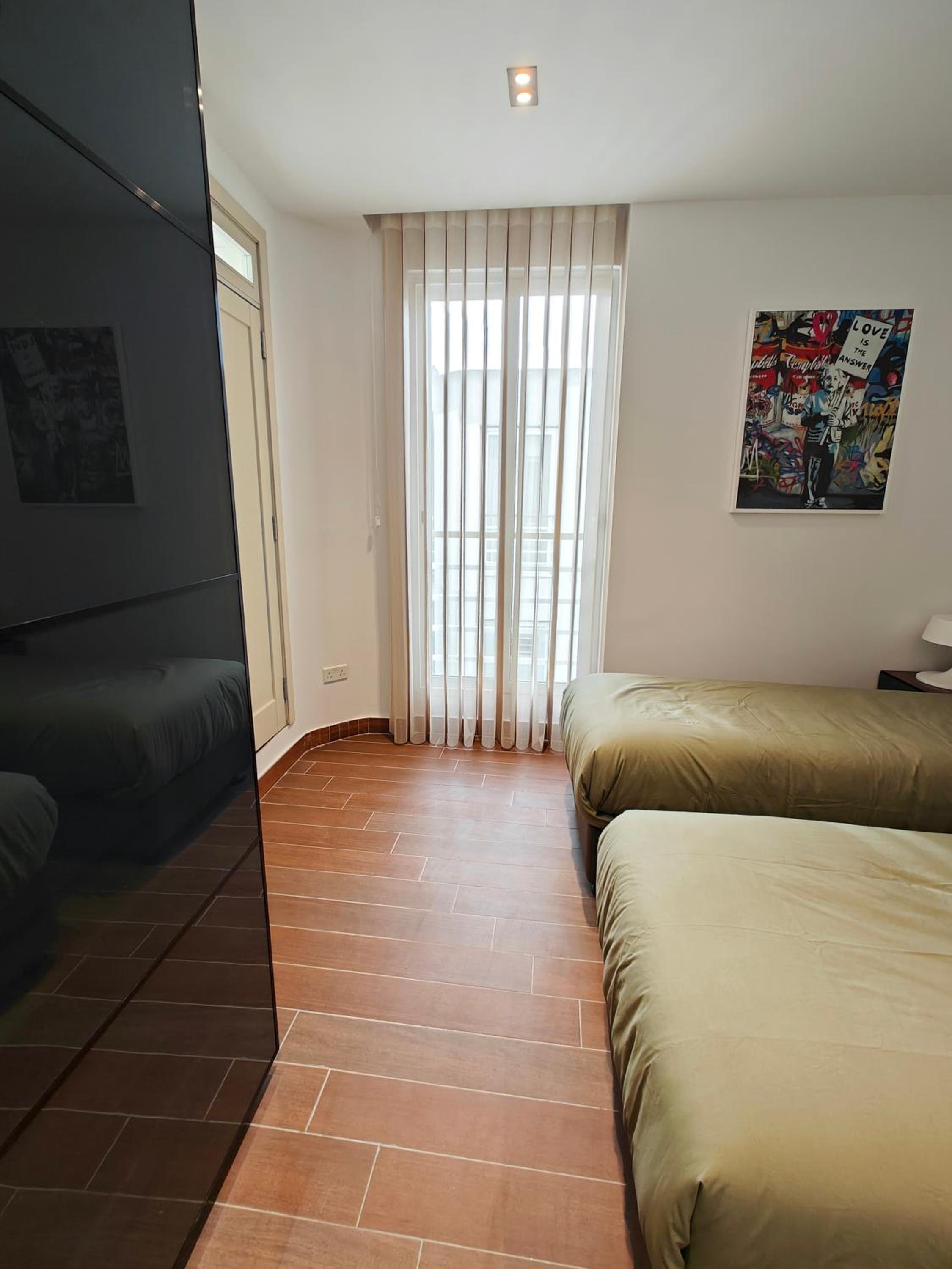 Apartment photo 1