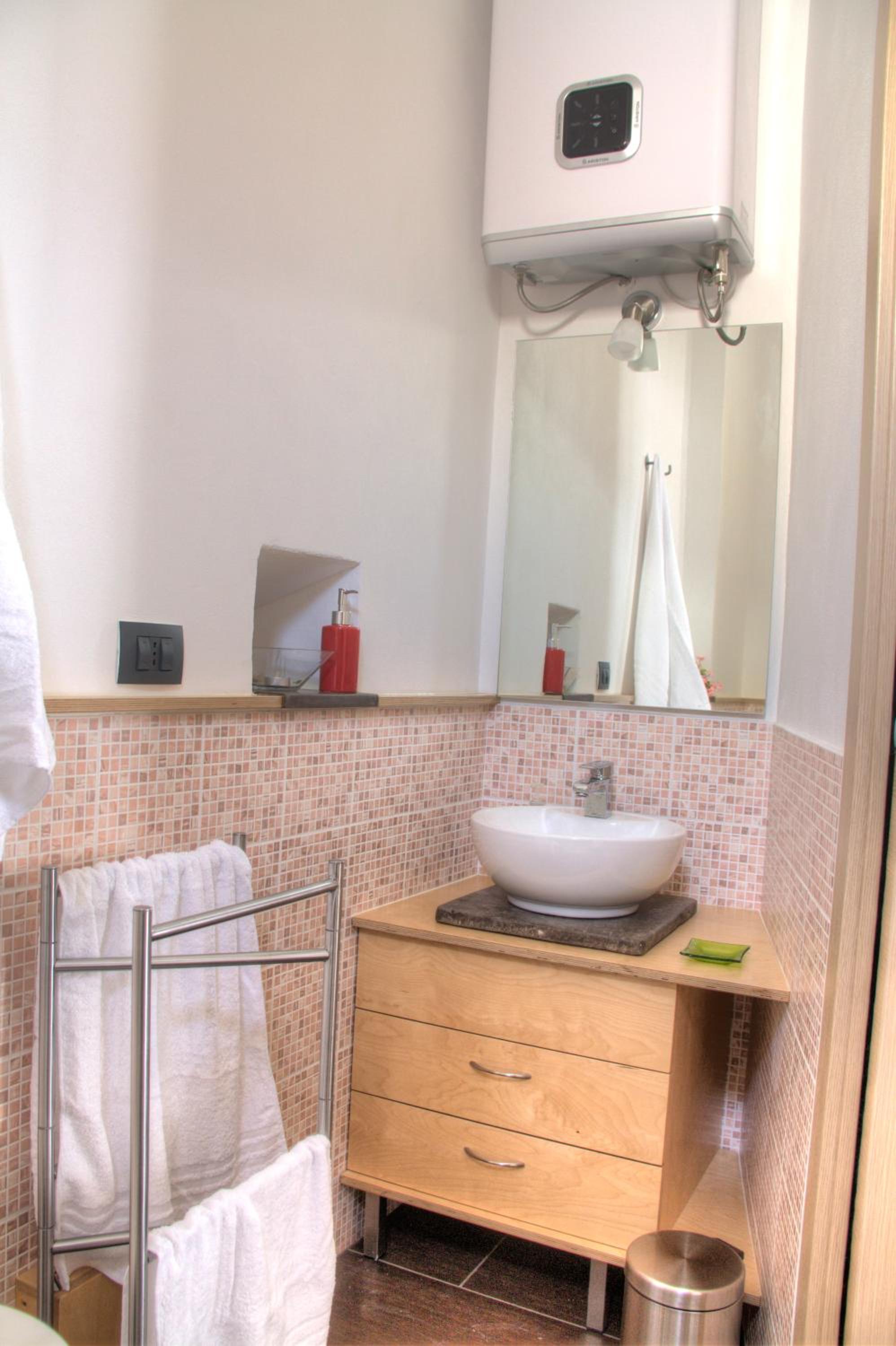 Triple Room with Private Bathroom - Photo 6