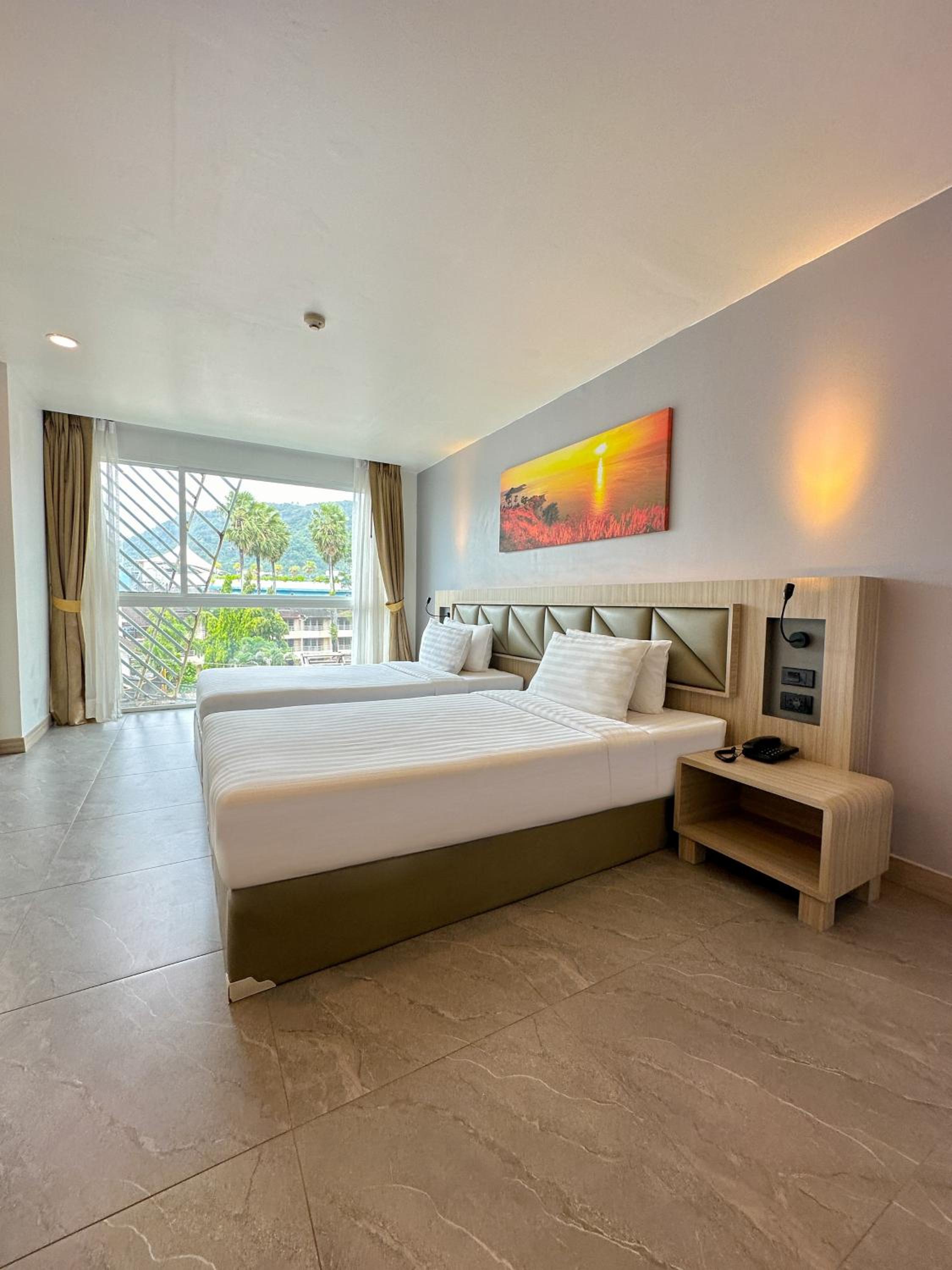 Premium Superior Twin Room with Mountain View