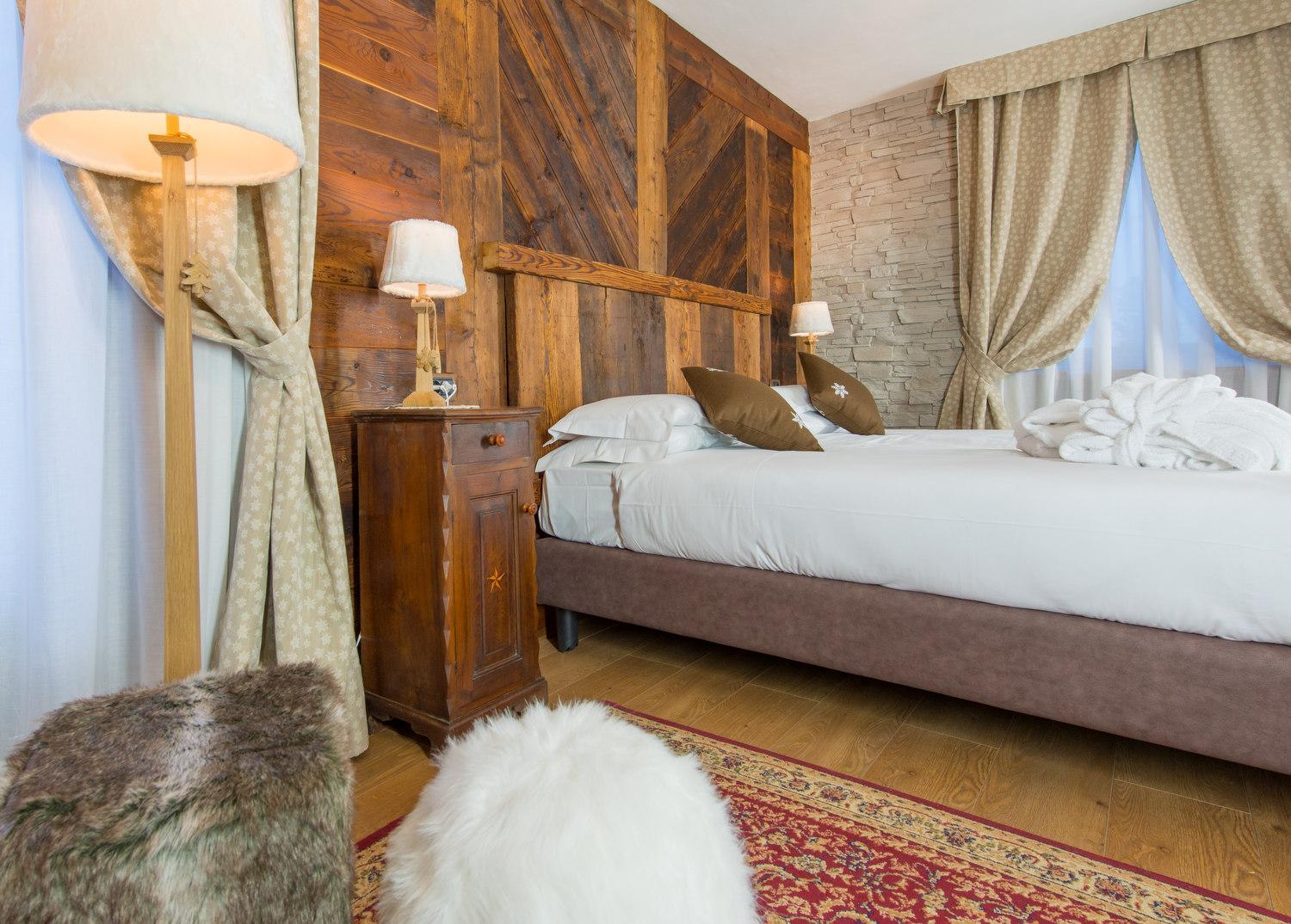 Suite with Mountain View - Photo 7