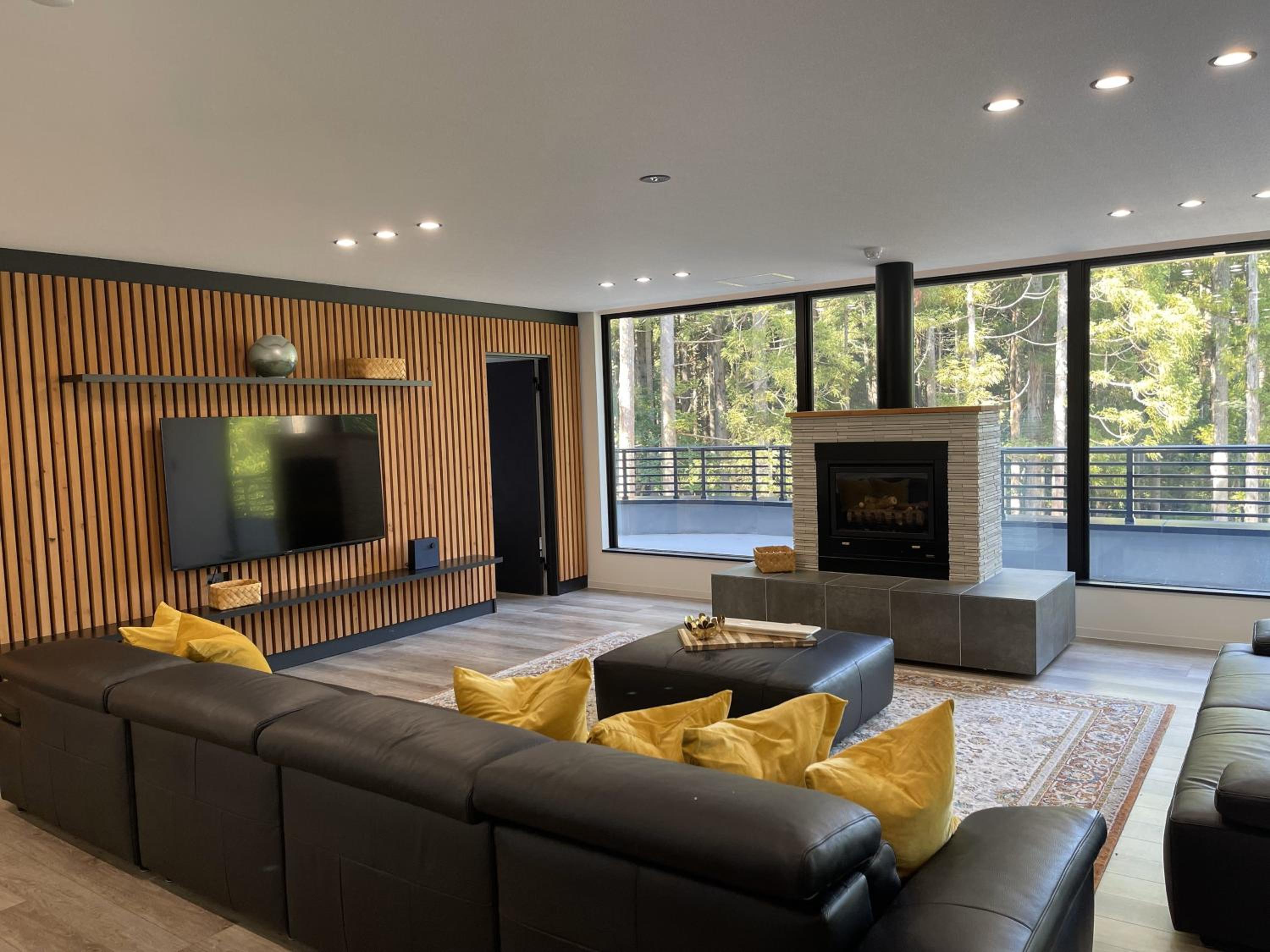 Three-Bedroom Standard Apartment