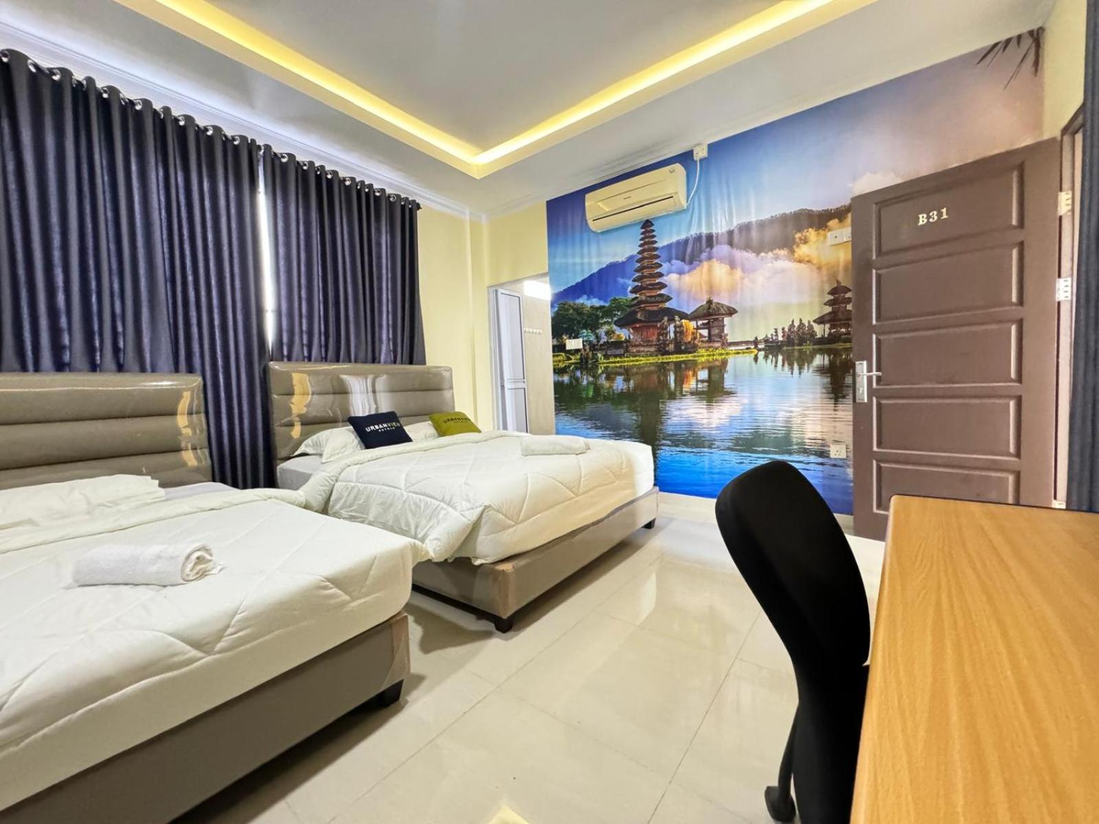 Family Room - Photo 7
