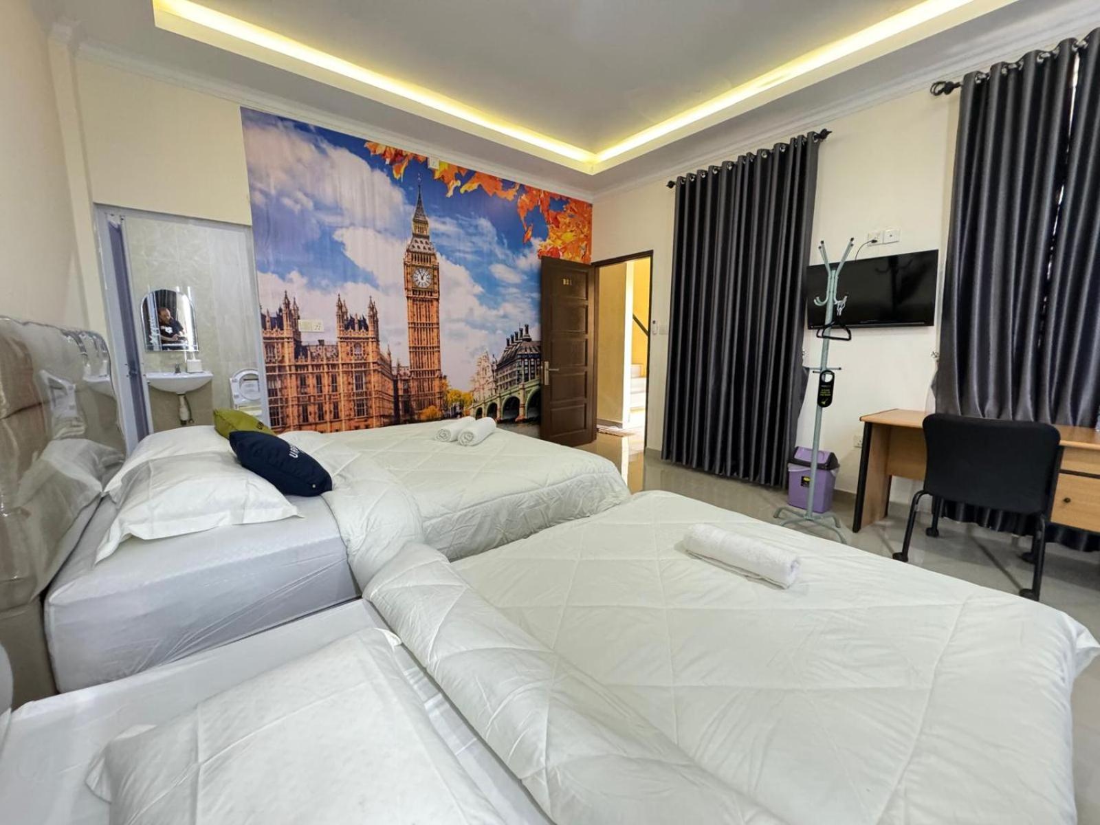 Family Room - Photo 6