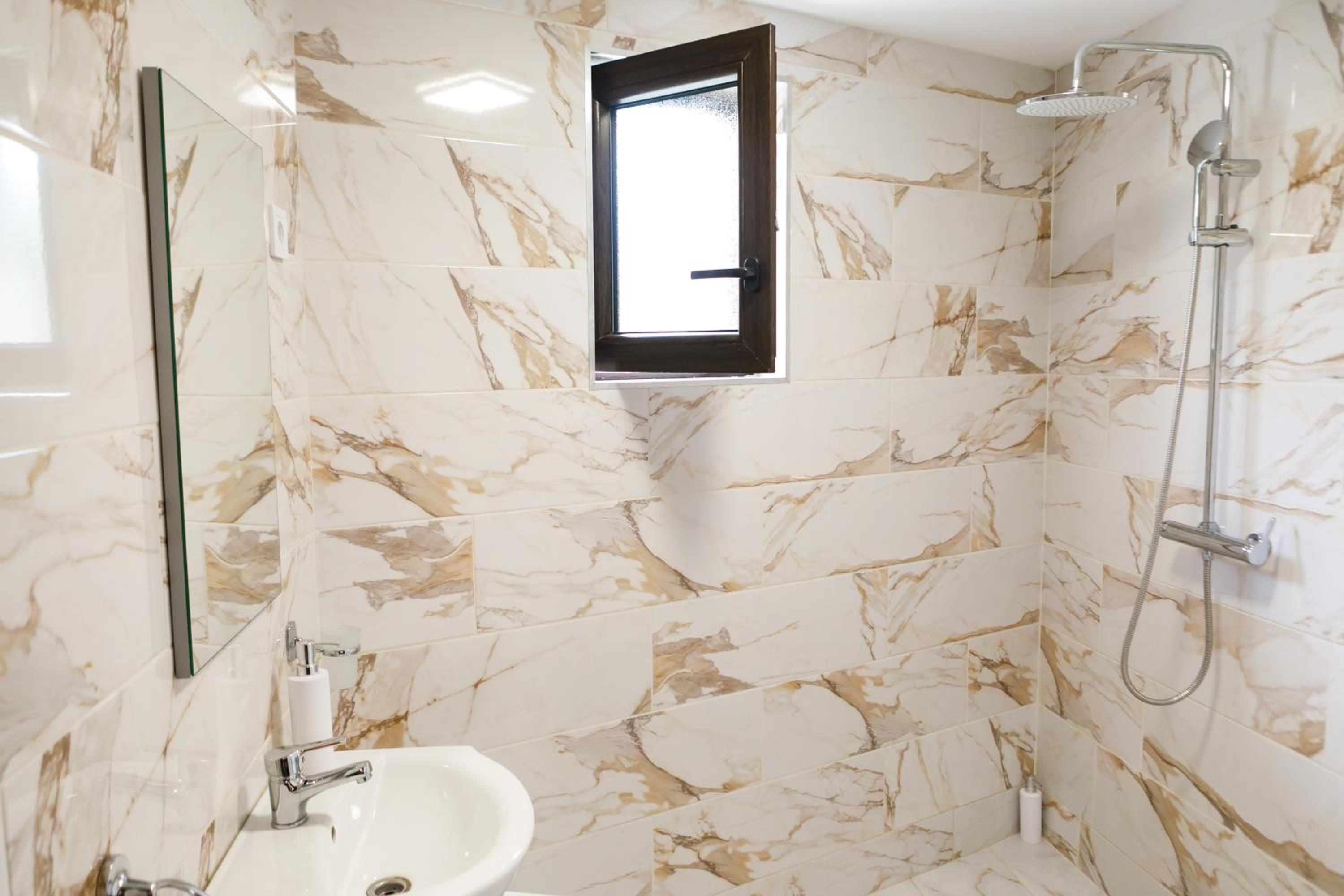 Triple Room with Bathroom photo 3