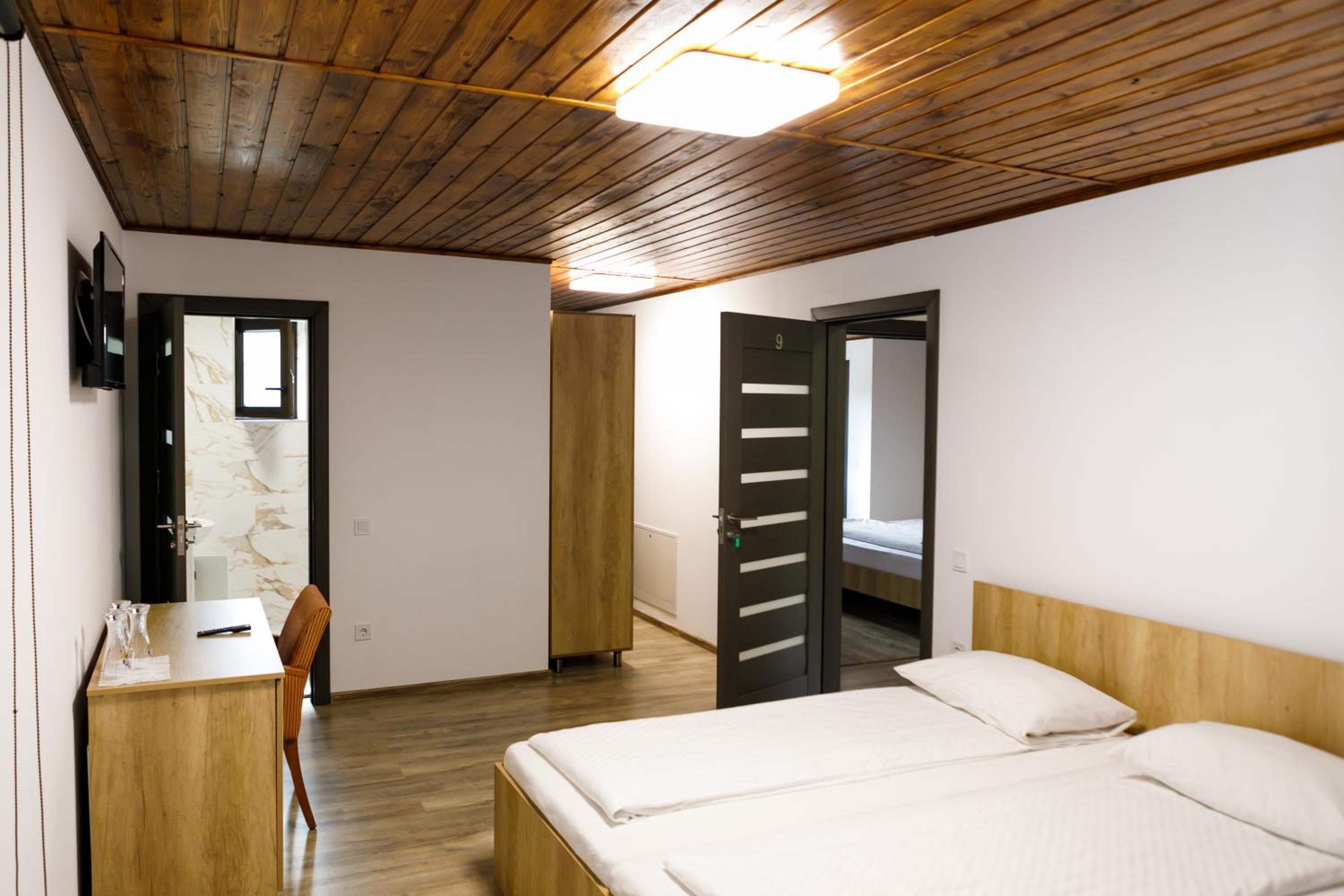 Triple Room with Bathroom photo 1