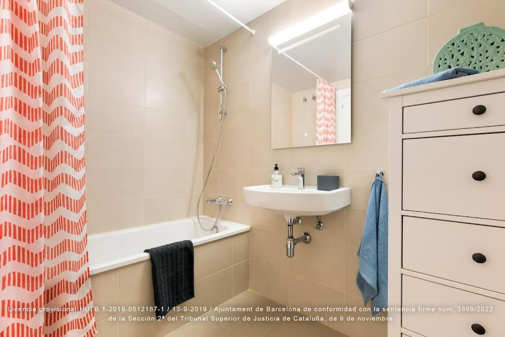 Three-Bedroom Apartment photo 2