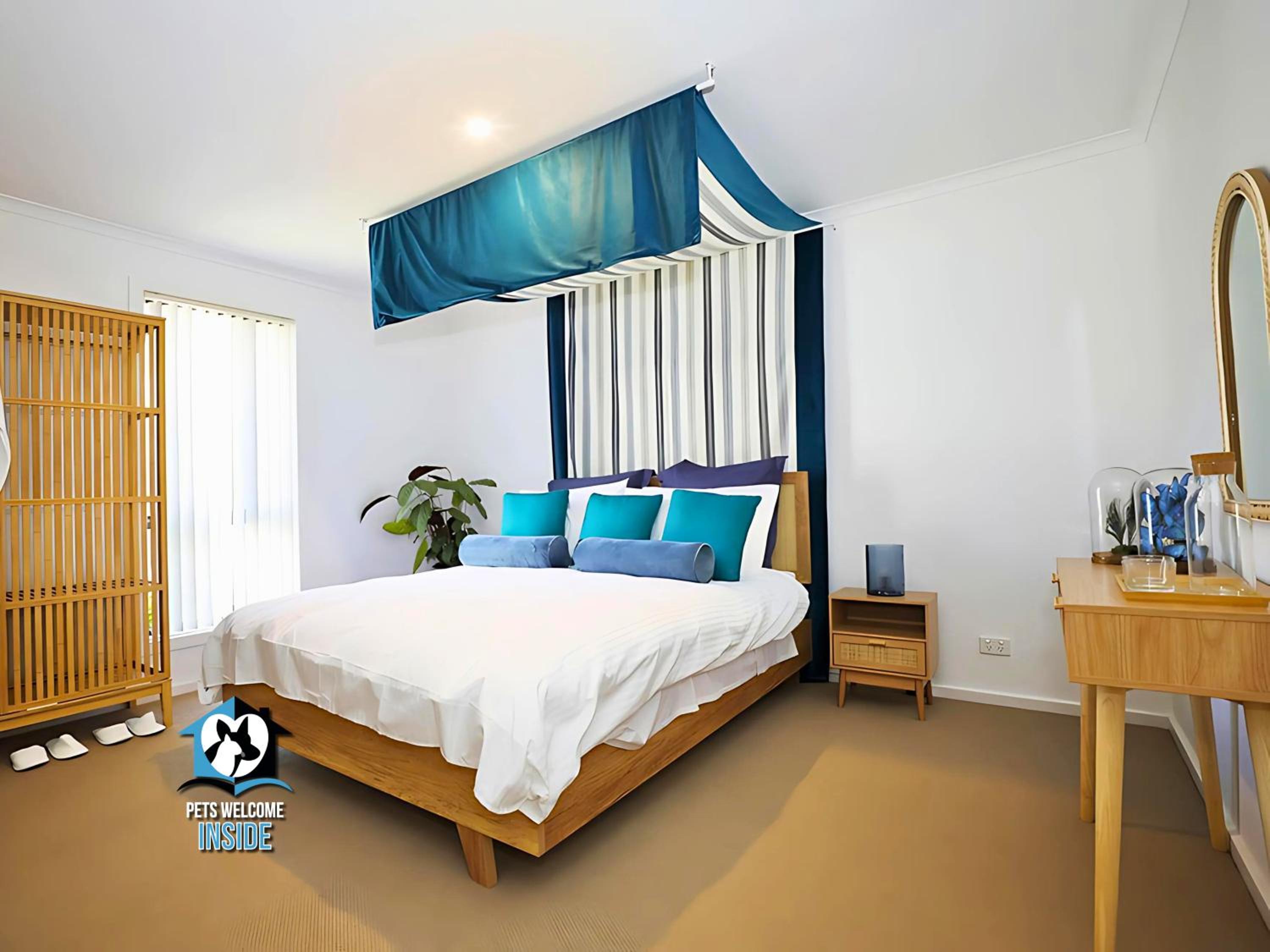Four-Bedroom House photo 1