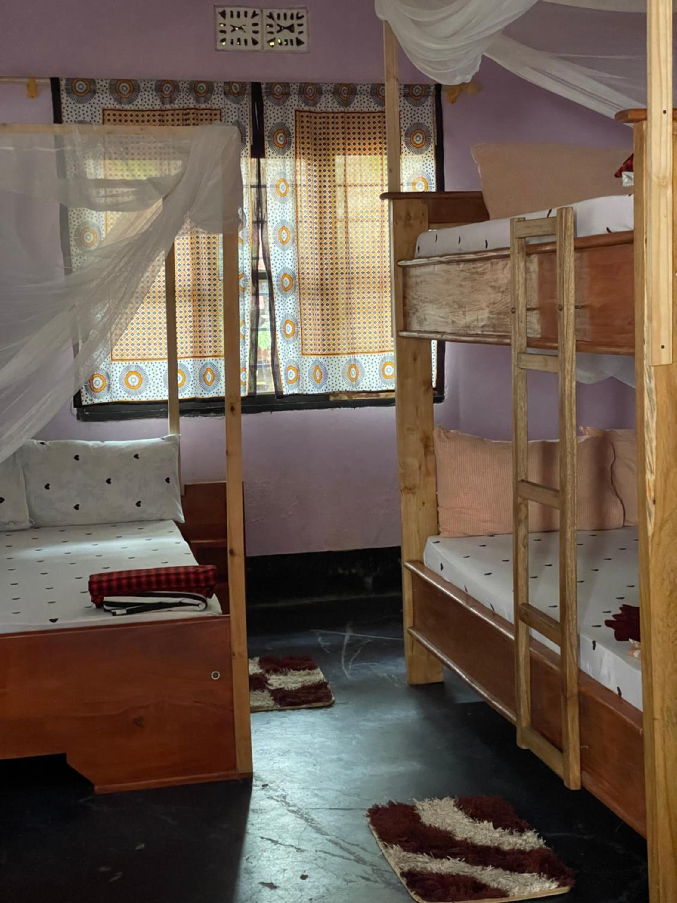 Quadruple Room with Shared Bathroom photo 1