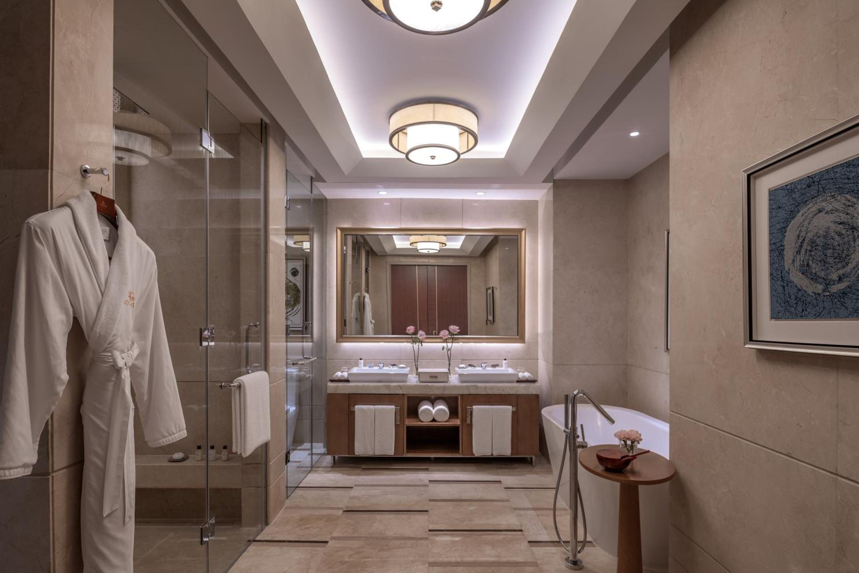 Signature Suite