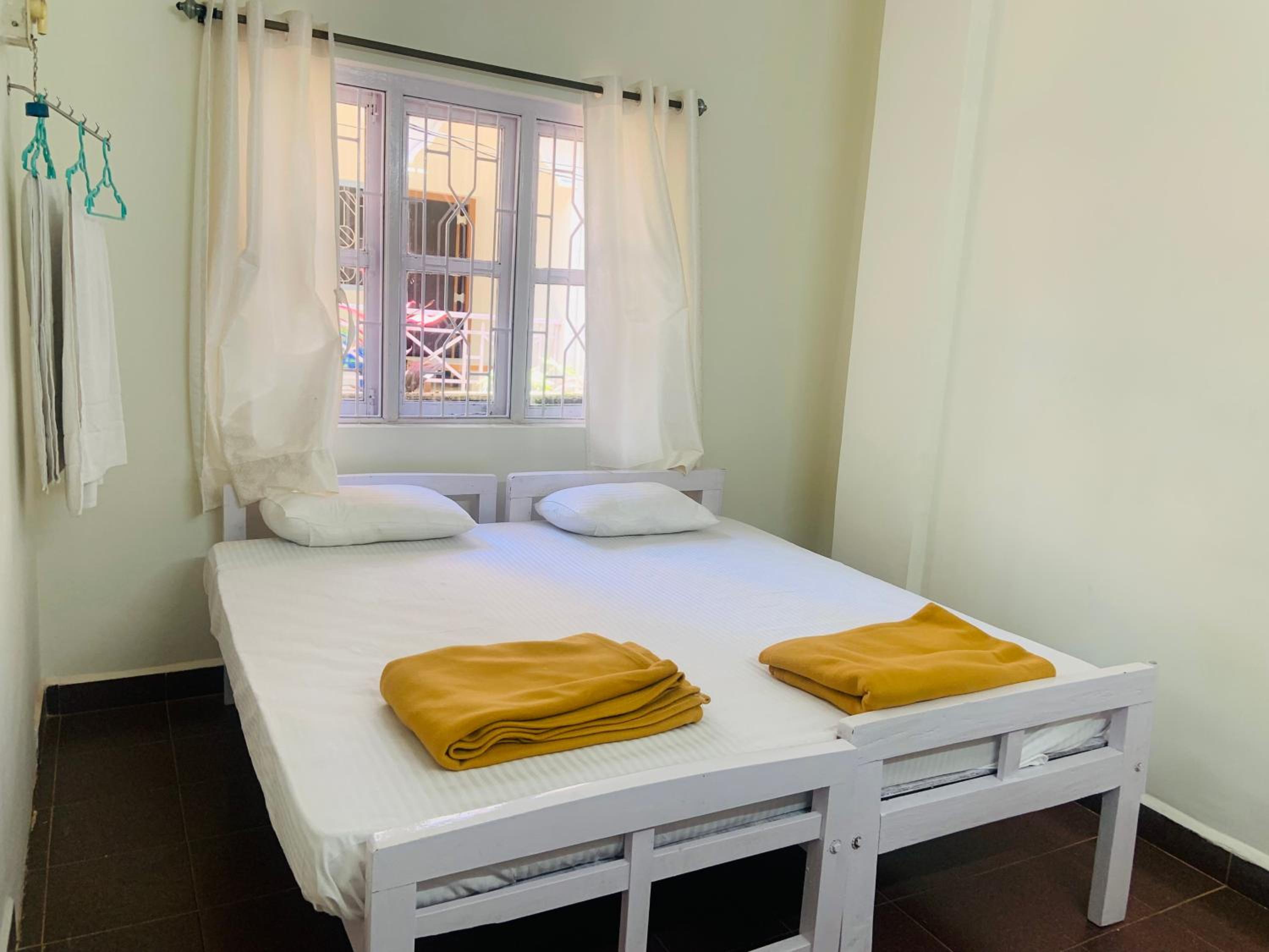 Budget Double Room photo 3
