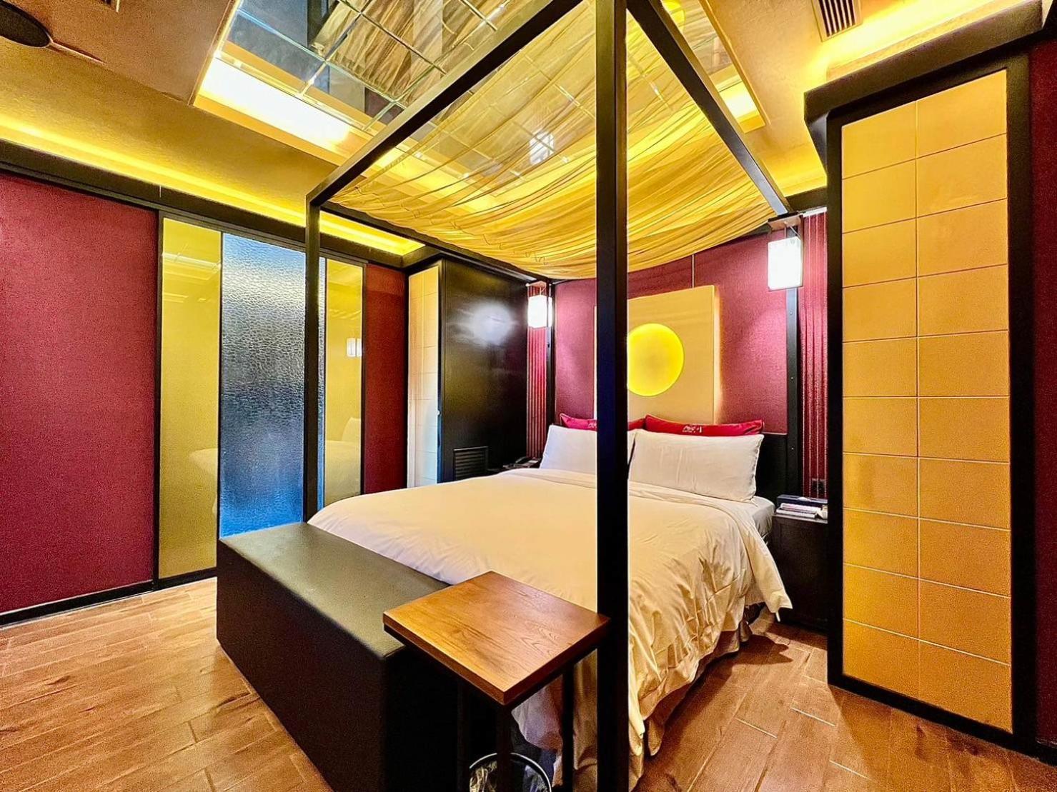 Large Double Room with Bath and Private Parking - Photo 5