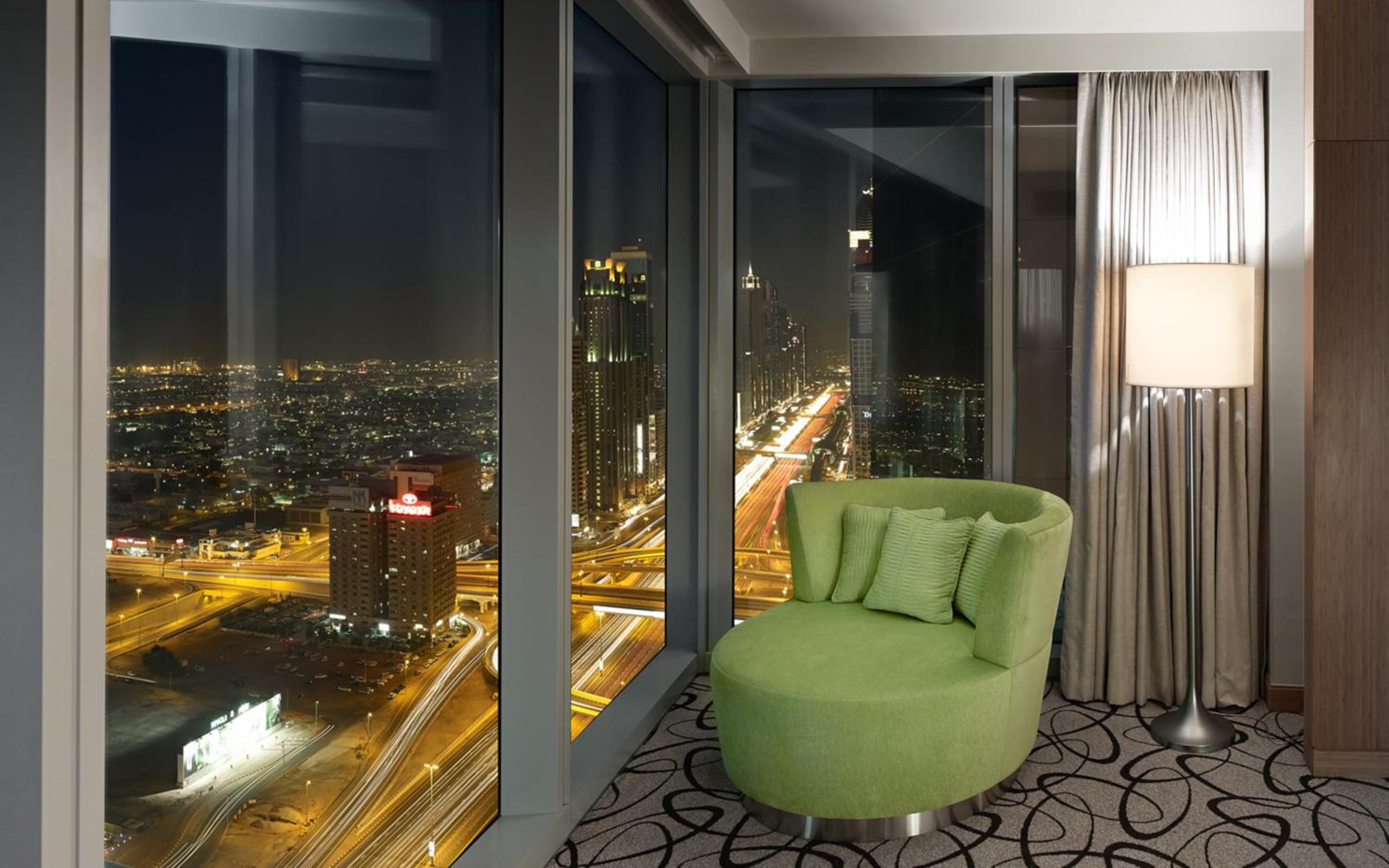Opera King Suite with Coastline View - Club Access - Photo 4
