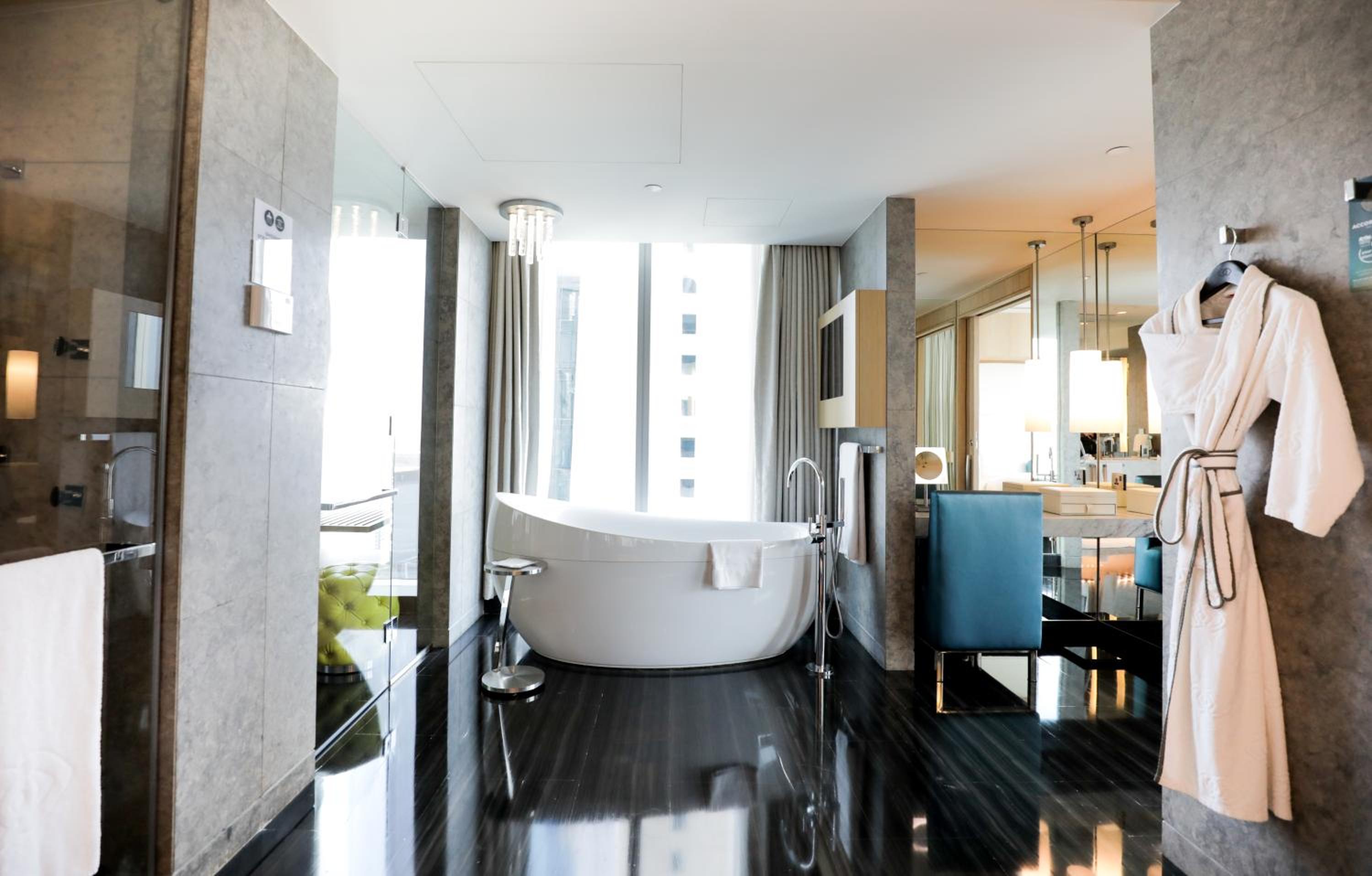Presidential Suite with Club Access and Burj Khalifa View
