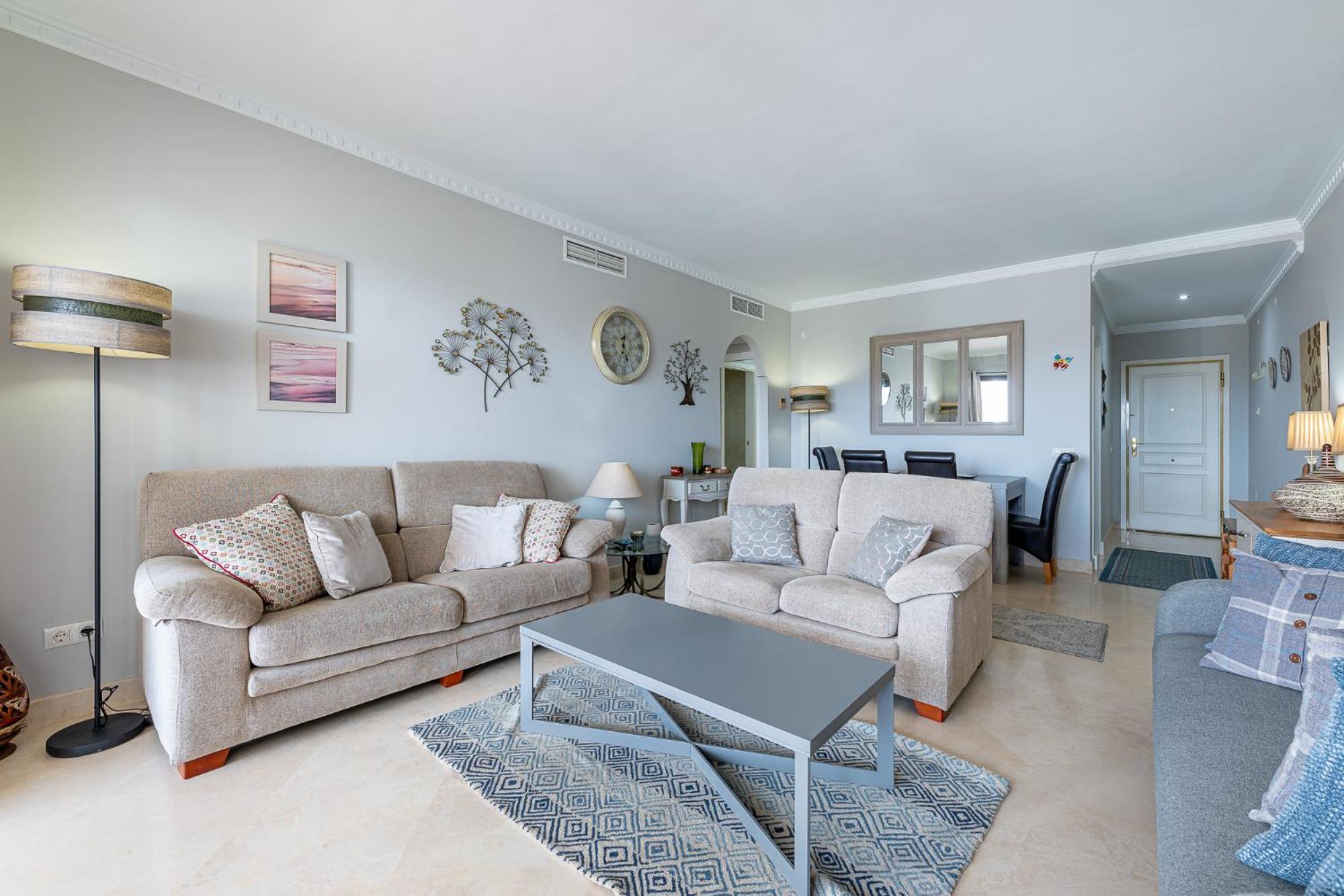 Apartamento Deluxe de Dos Habitaciones con Vista al Jardín