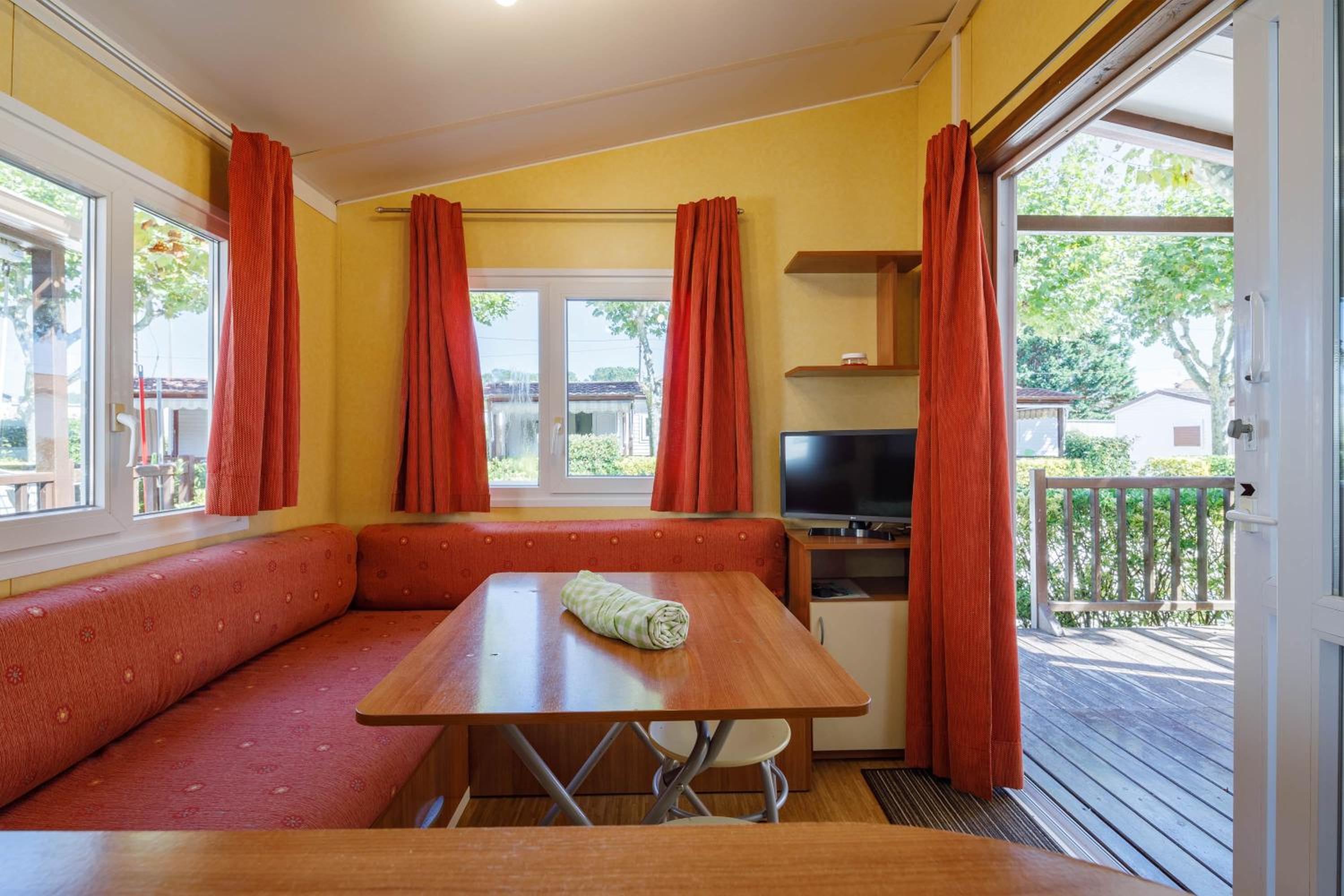 Deluxe Bungalow with Garden View