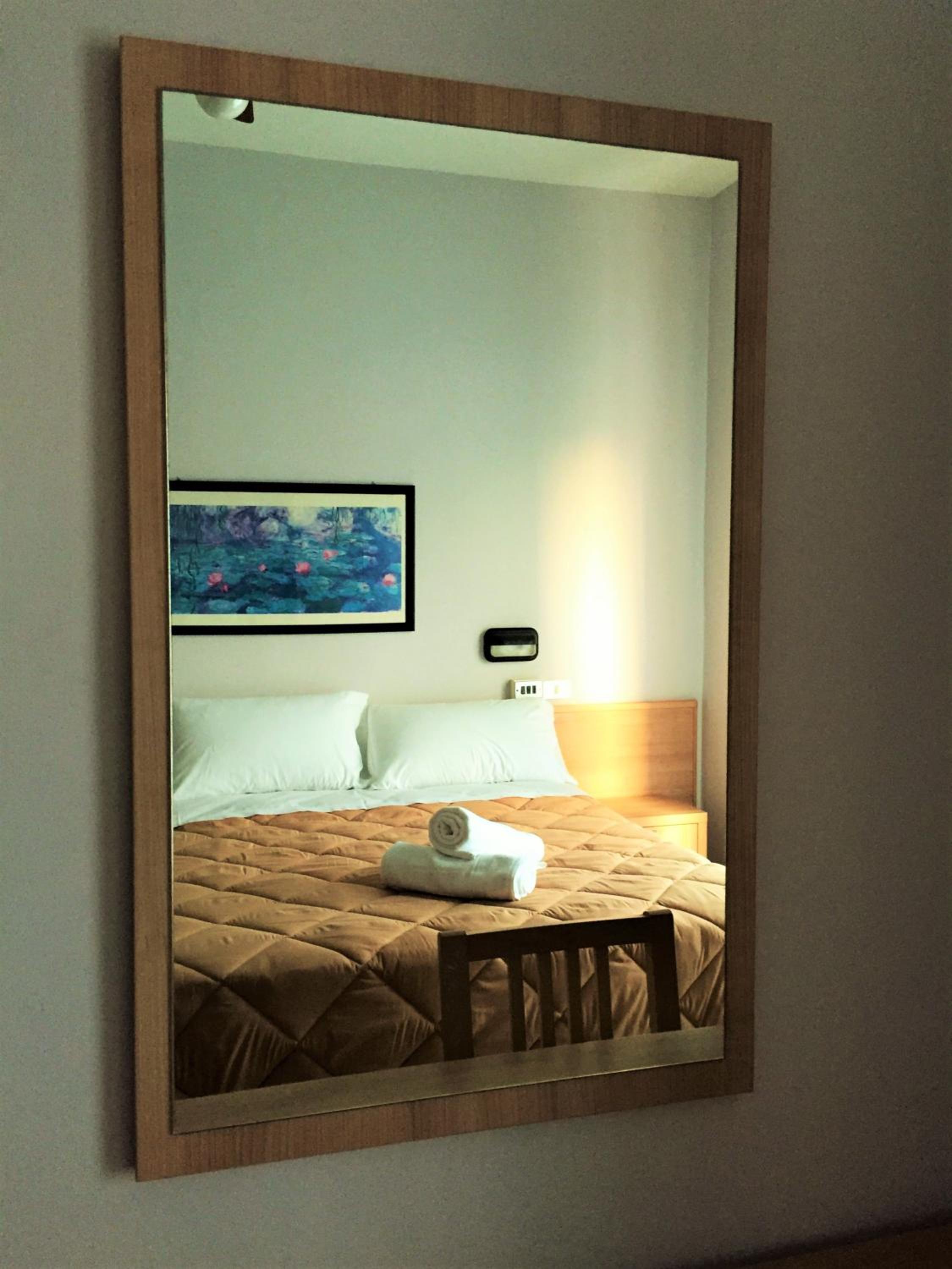 Double or Twin Room - Photo 7