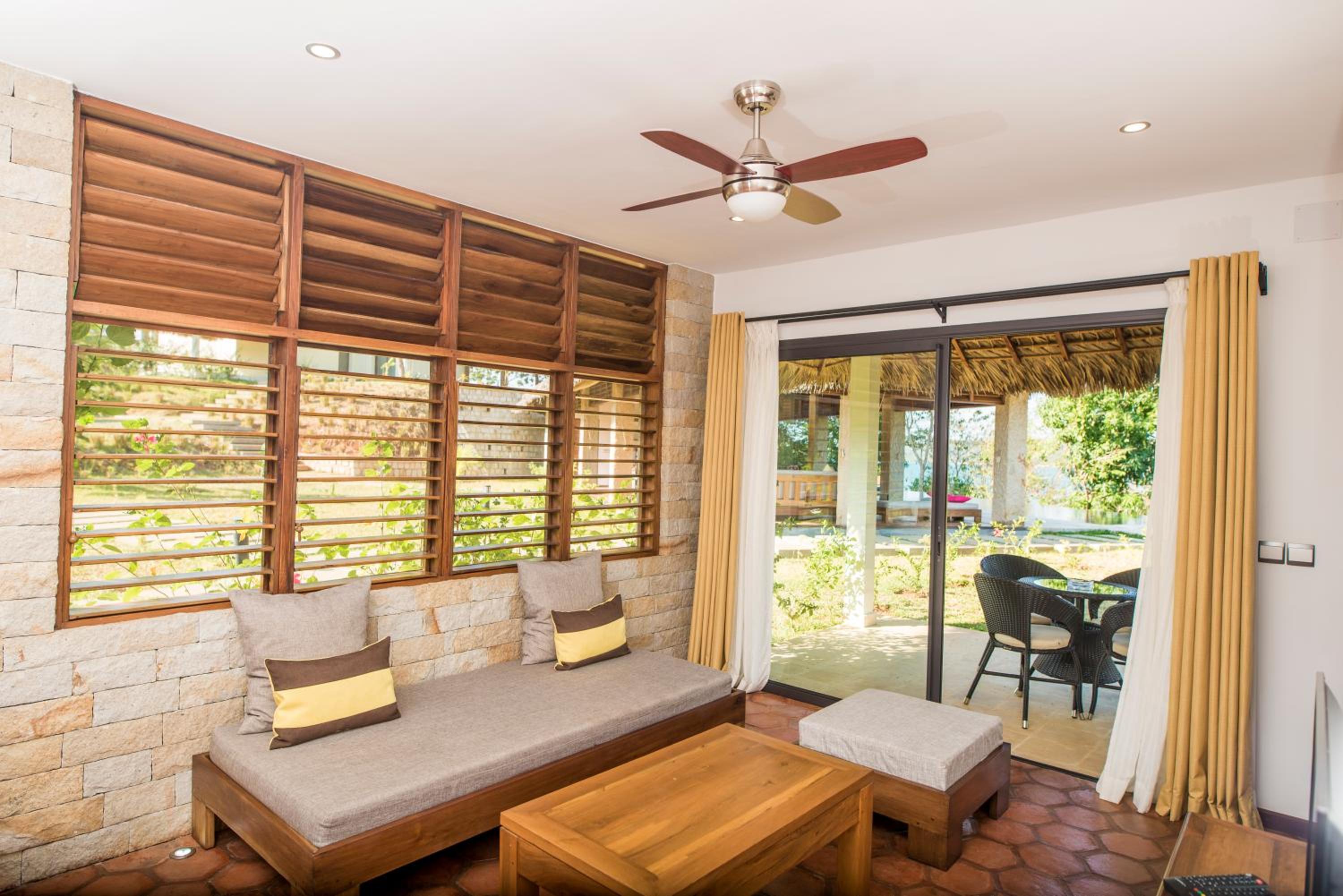 One-Bedroom Bungalow photo 2