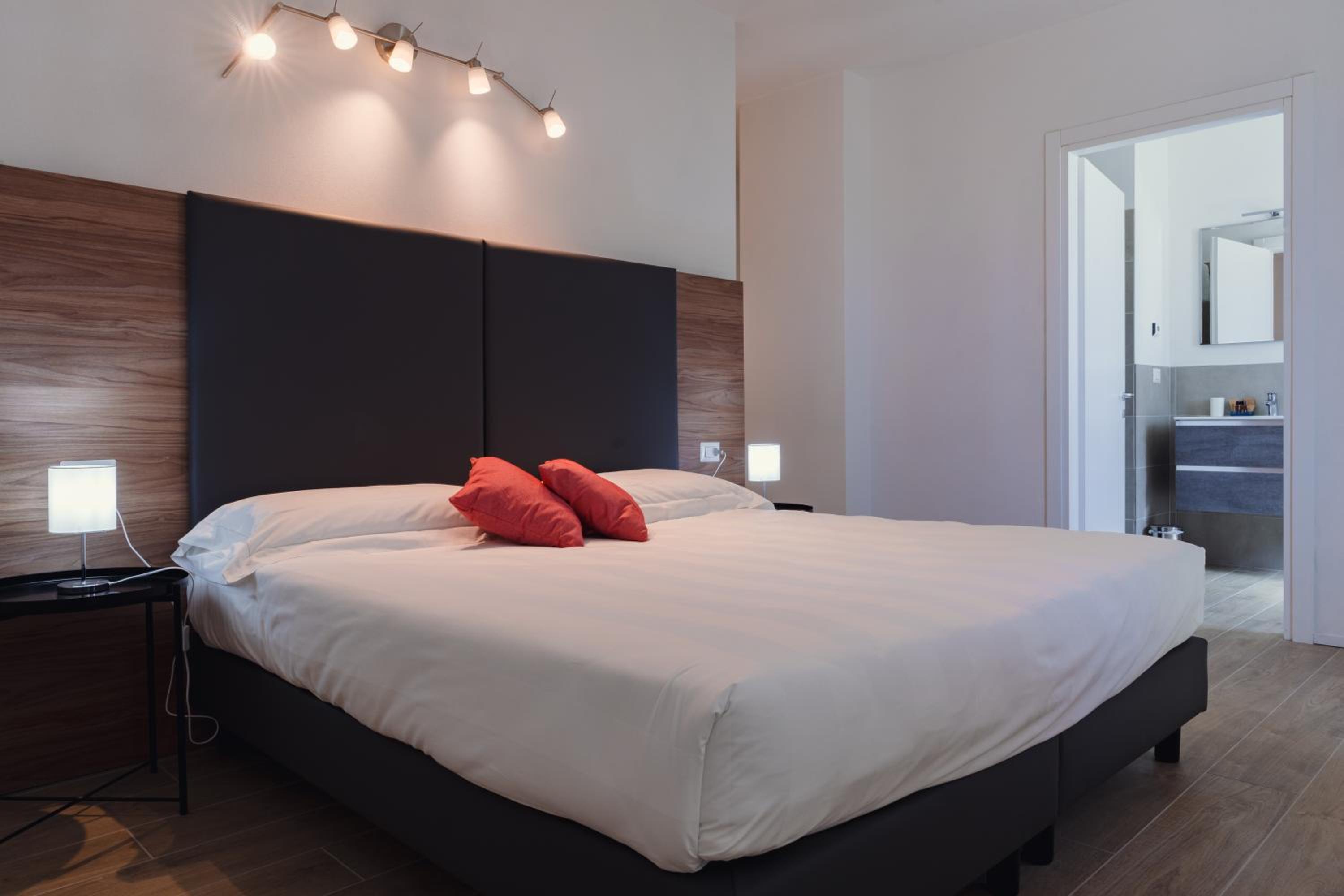 Large Double Room
