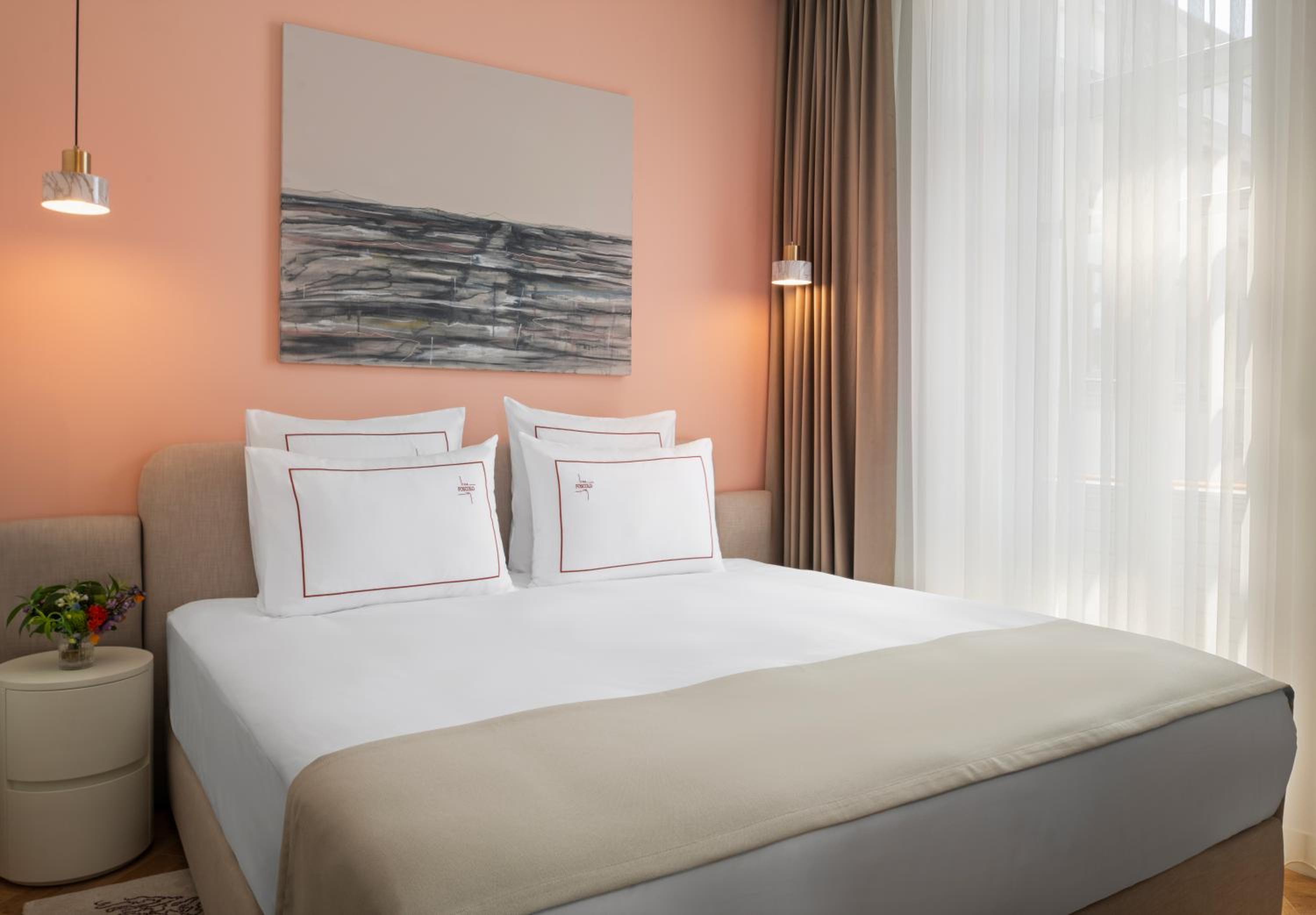 Deluxe Double Room with Balcony photo 3