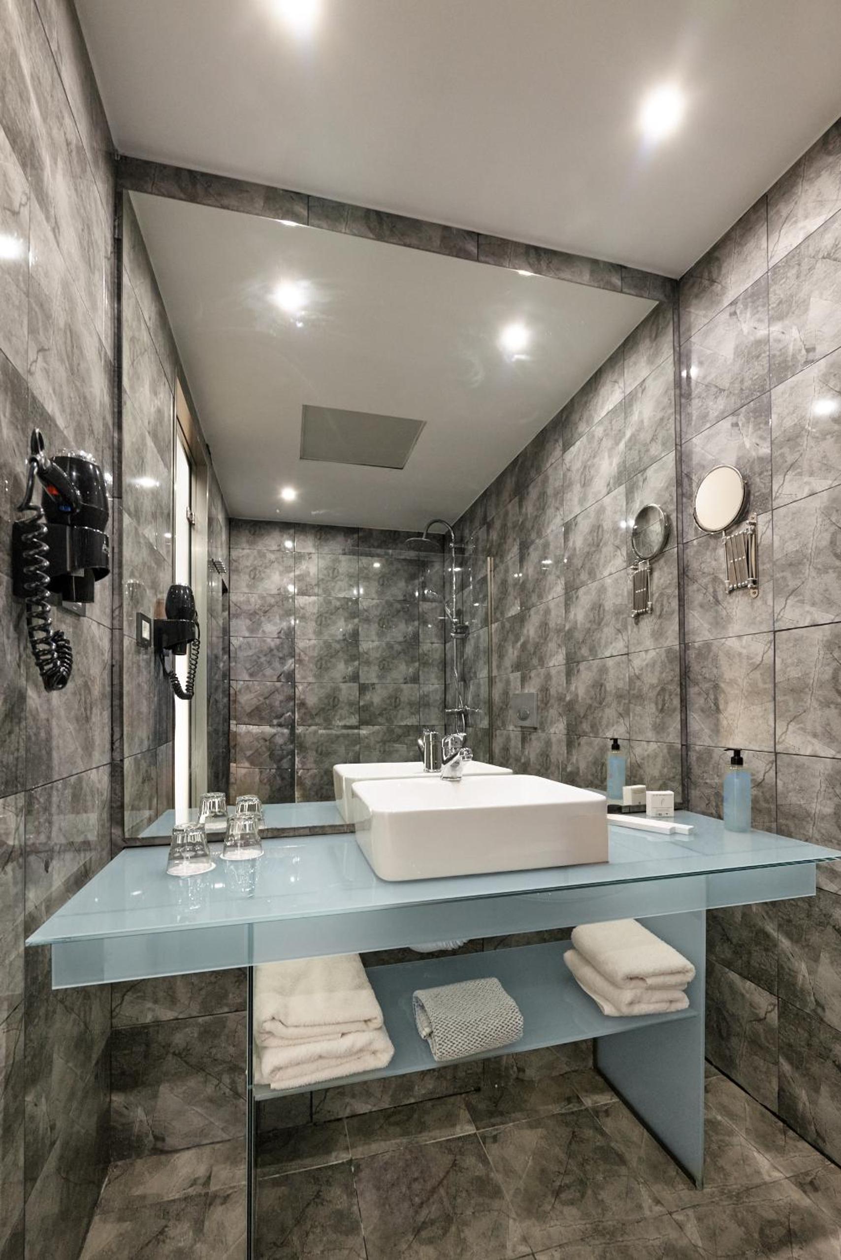 Superior Double Room with Sharing Pool  photo 3