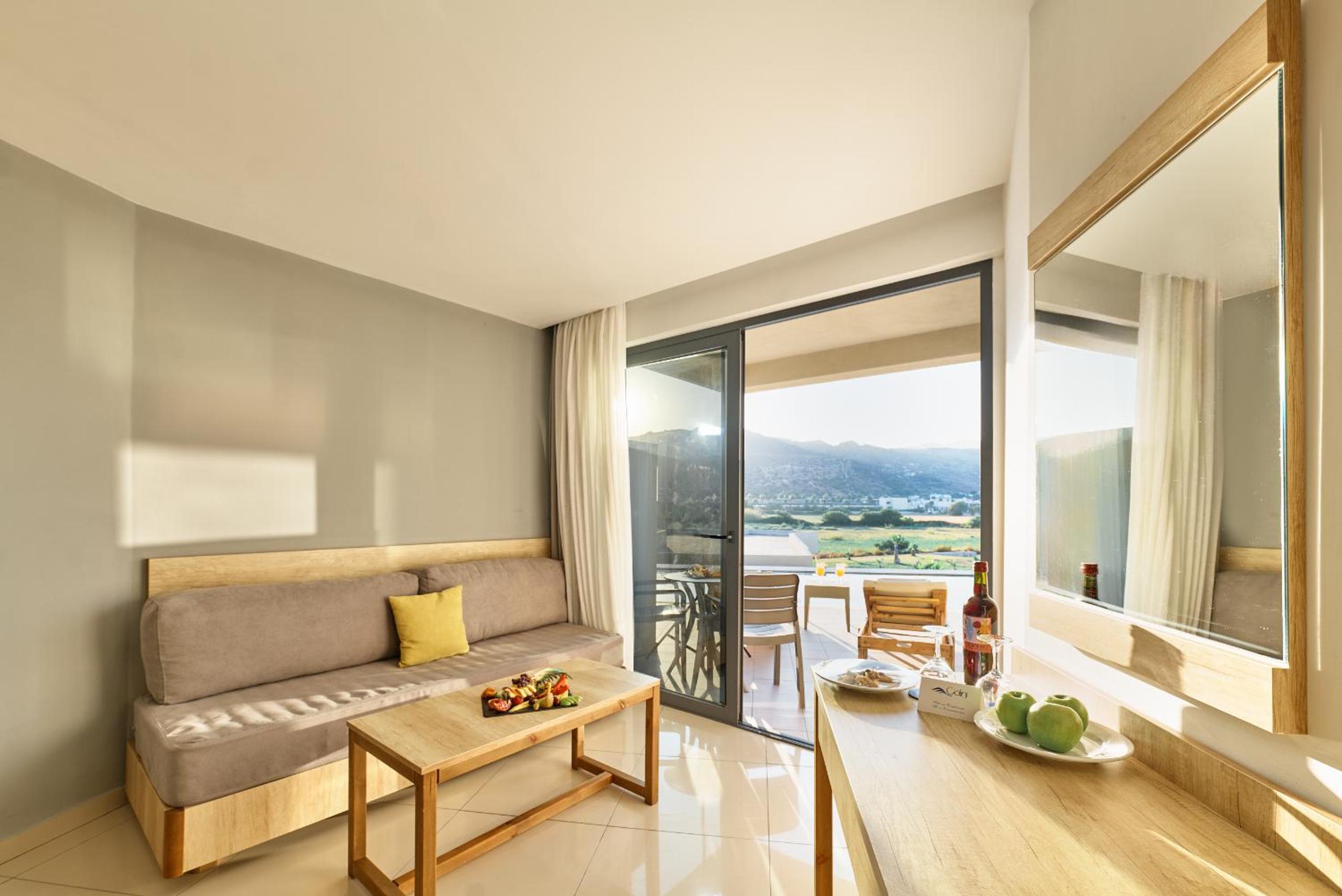 Superior Double Room with Sharing Pool 