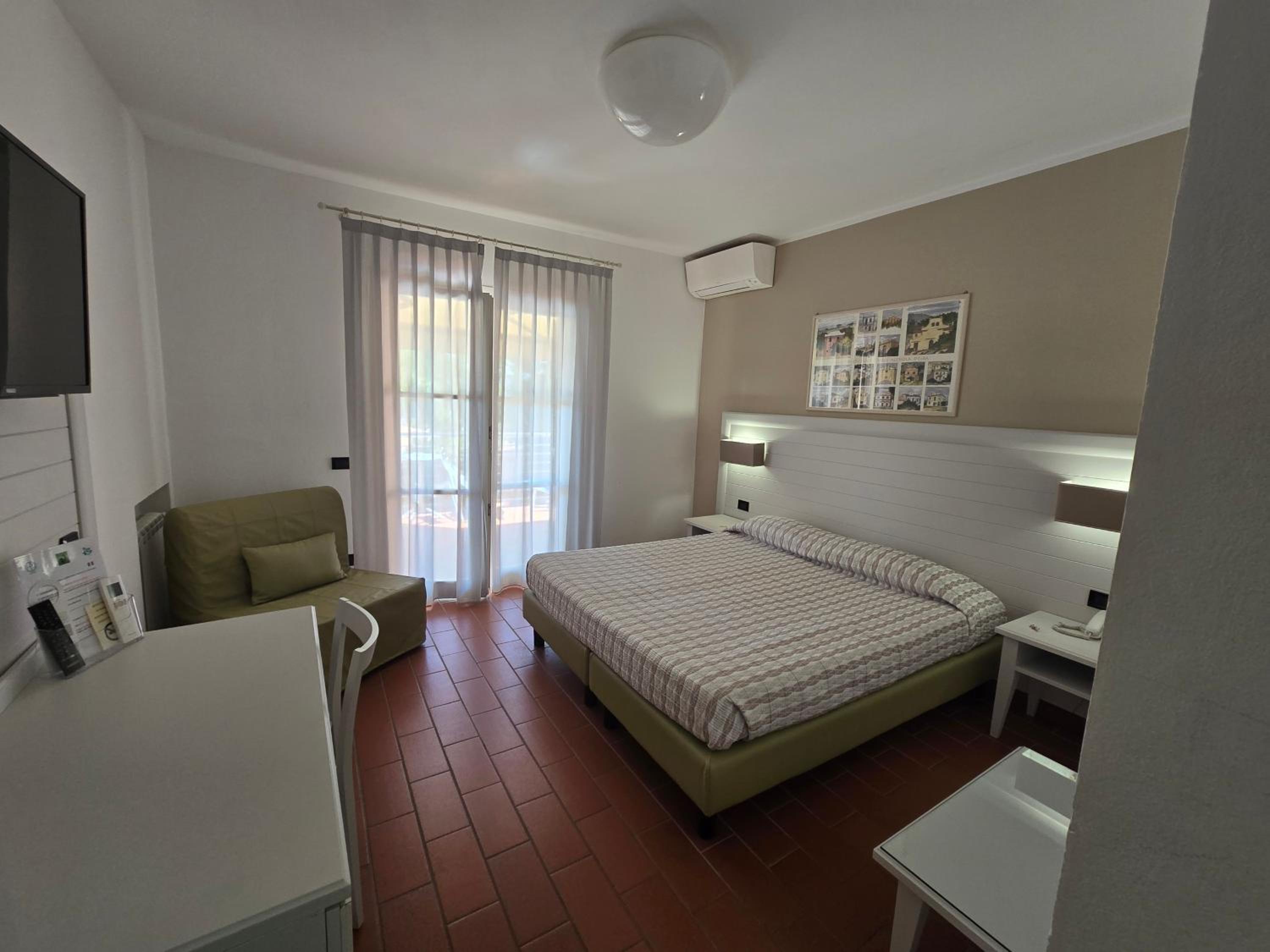 Superior Triple Room with Sea View