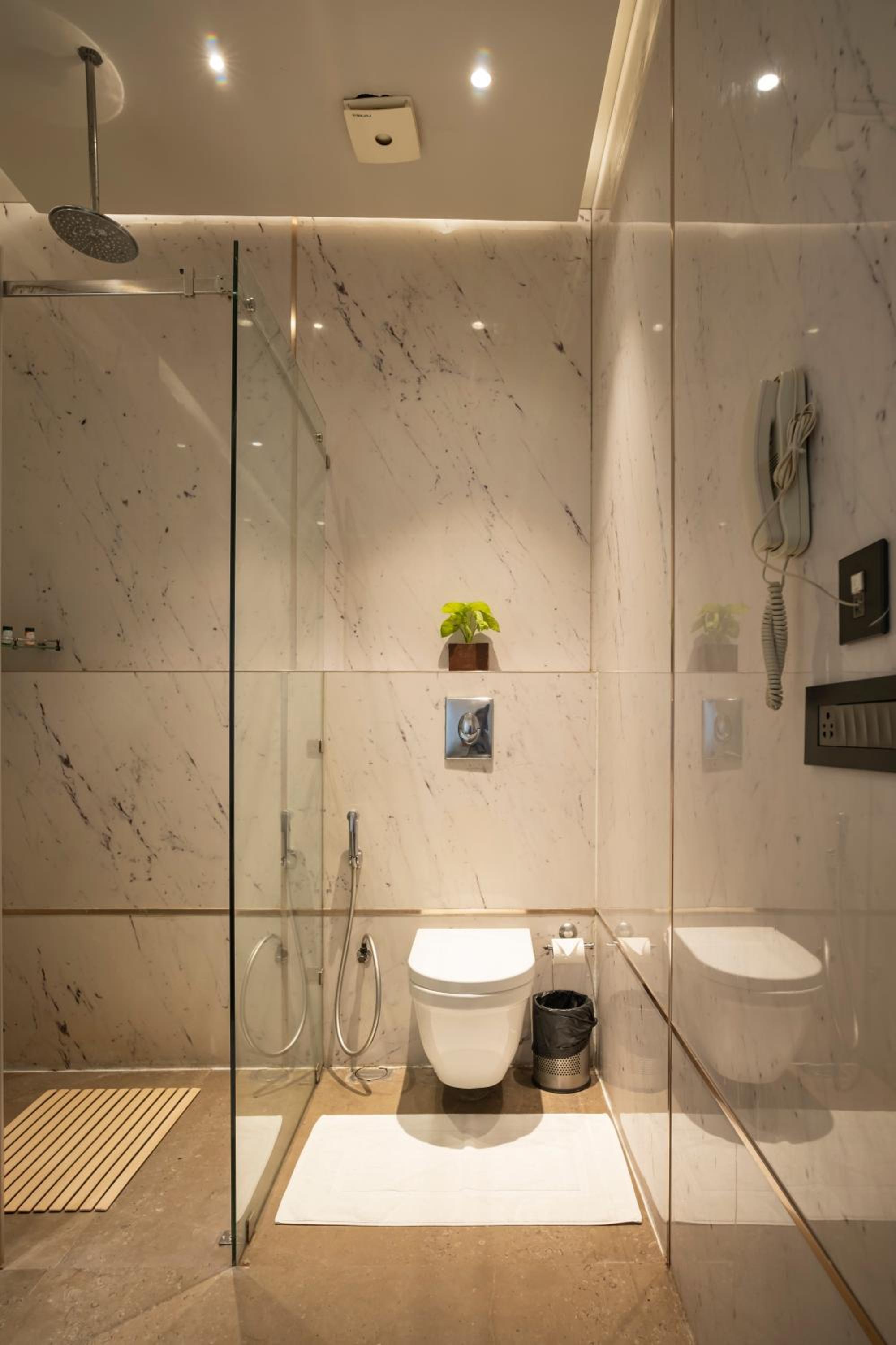 Standard Double Room - Photo 20