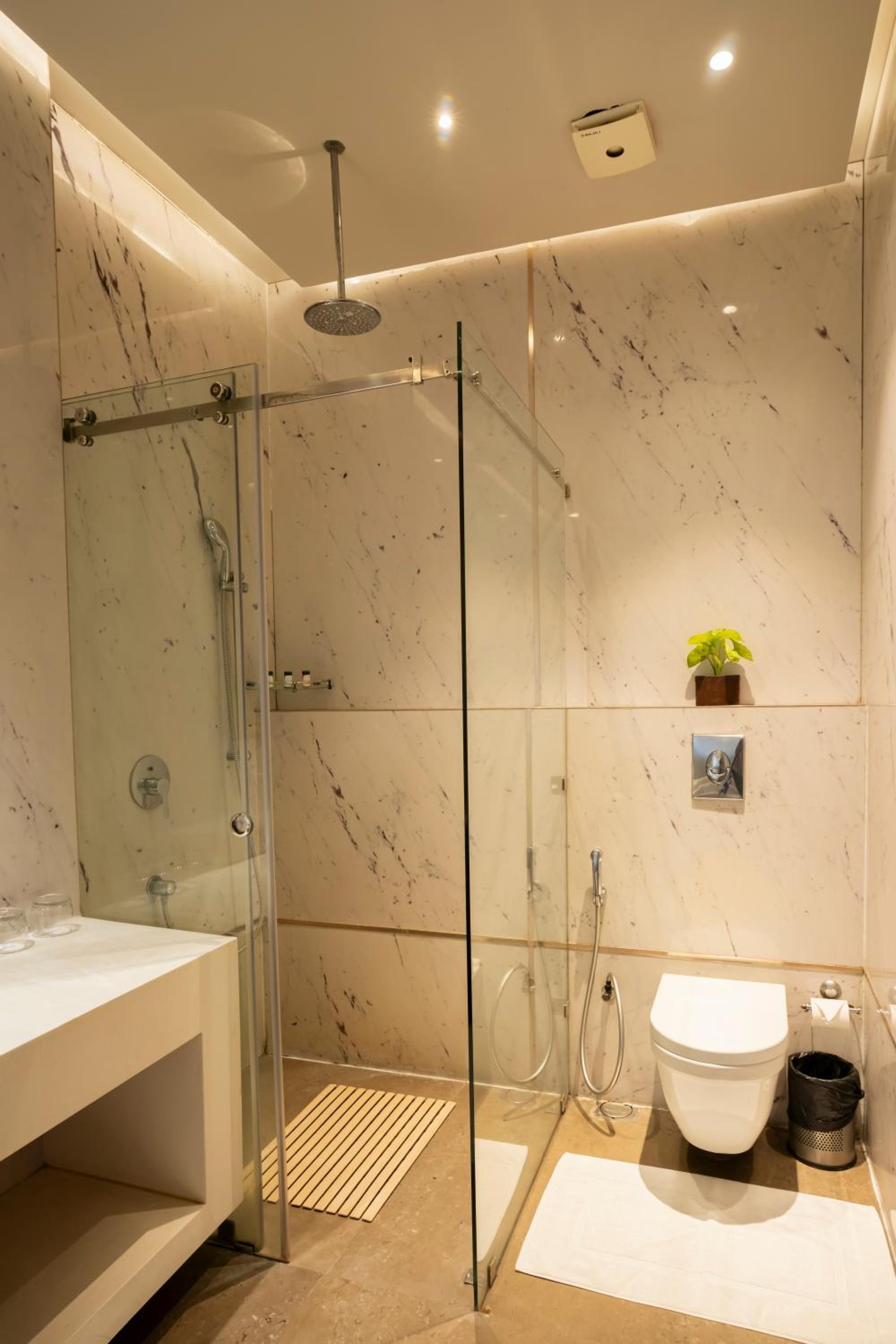 Standard Double Room - Photo 17