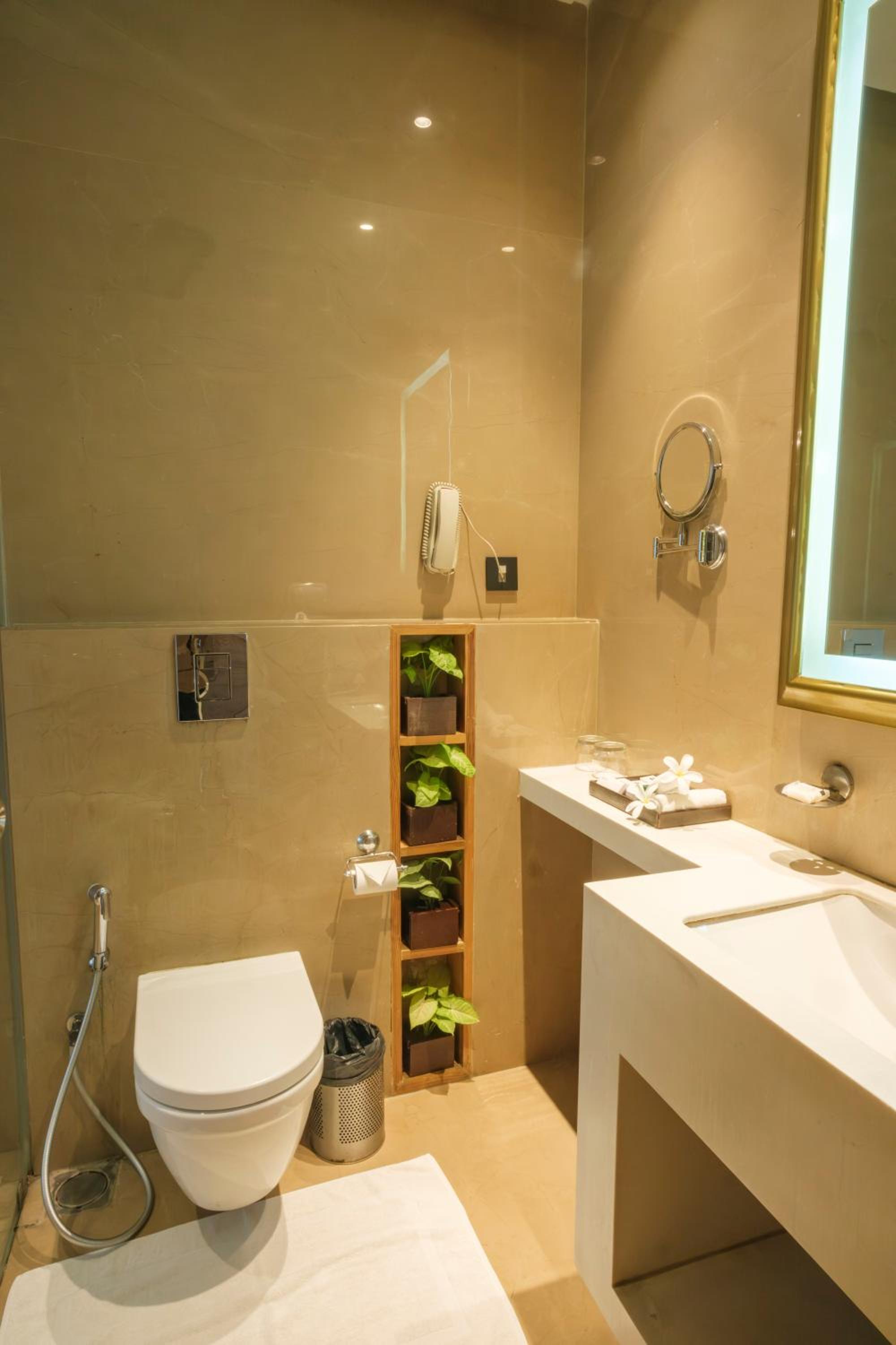 Standard Double Room - Photo 10