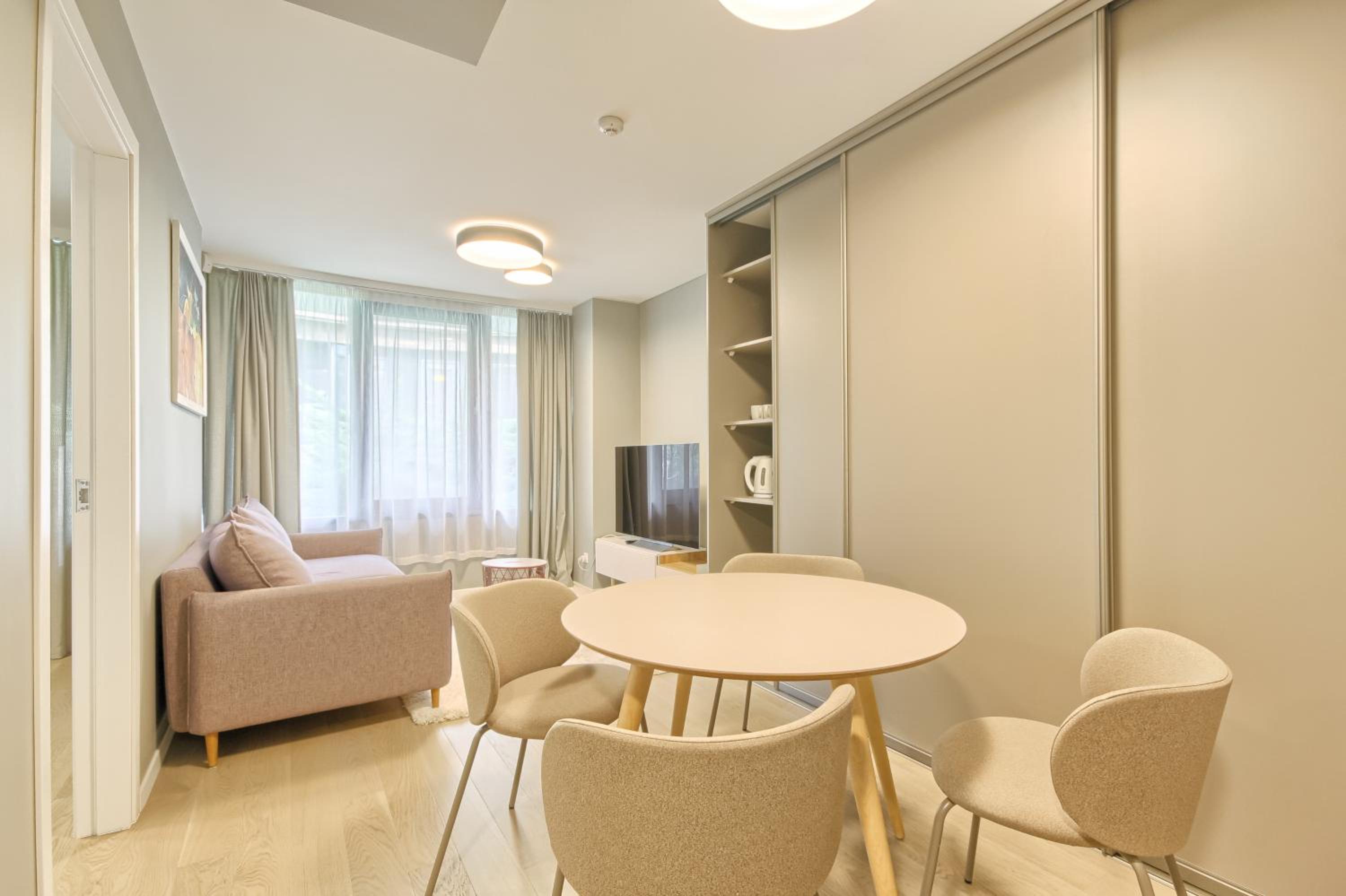 Studio Apartment photo 1