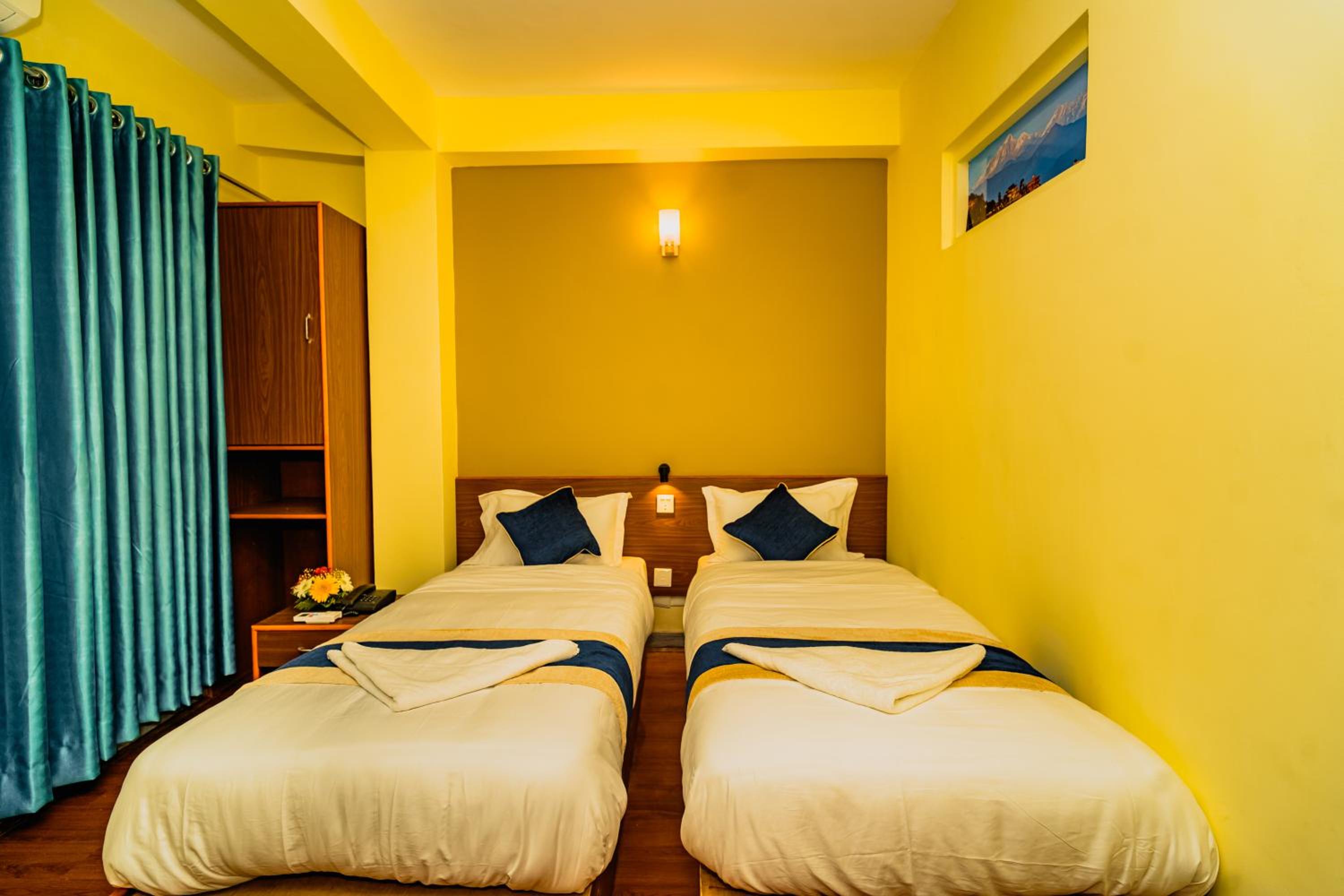 Standard Double or Twin Room - Photo 2