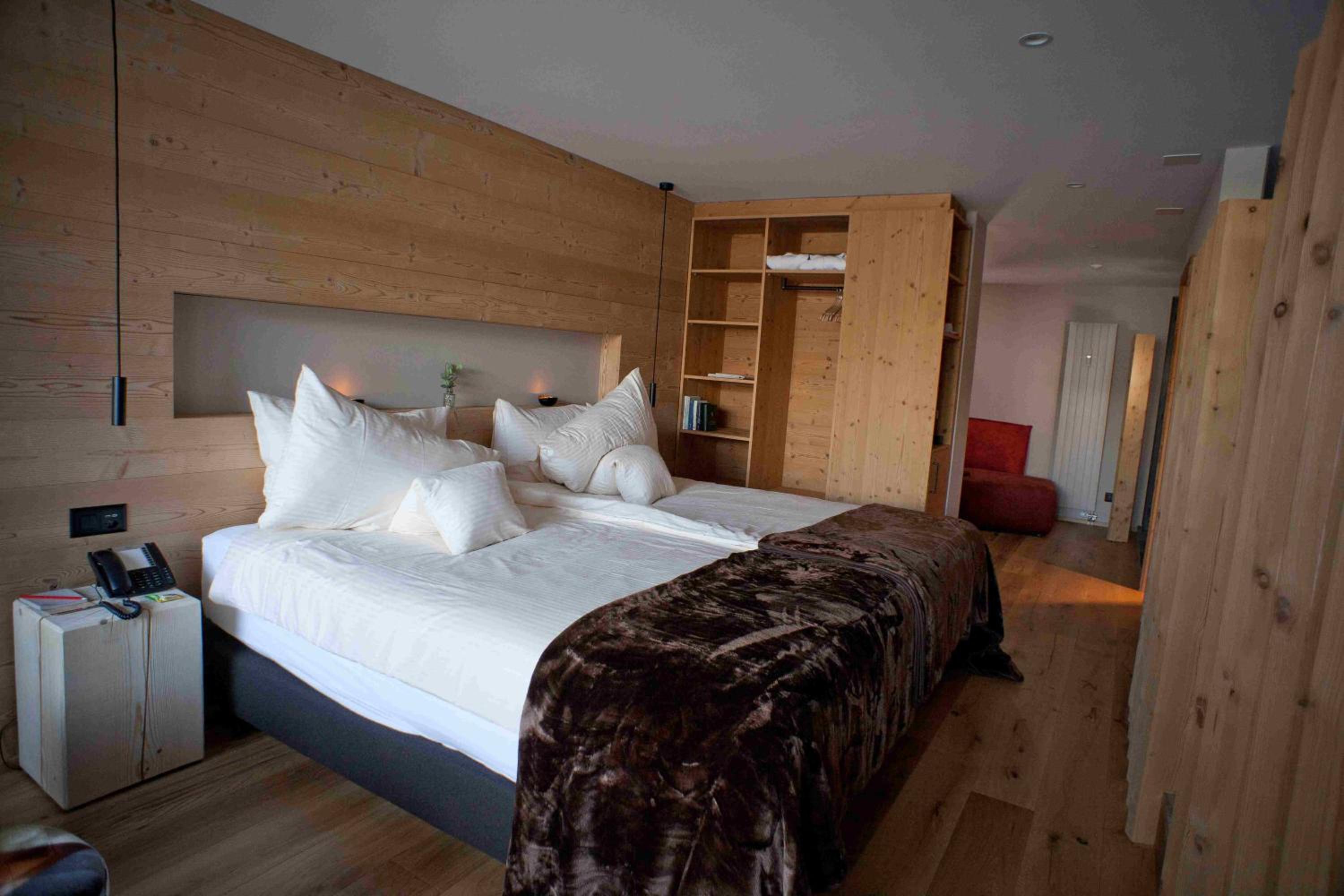 Suite with Mountain View