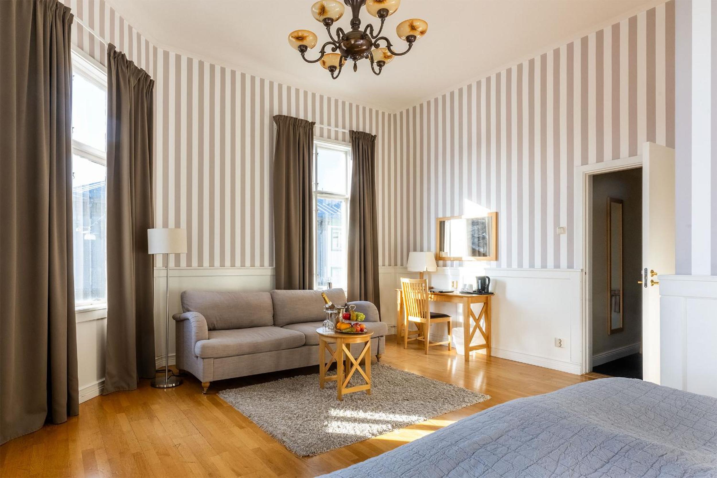 Junior Suite - Photo 1
